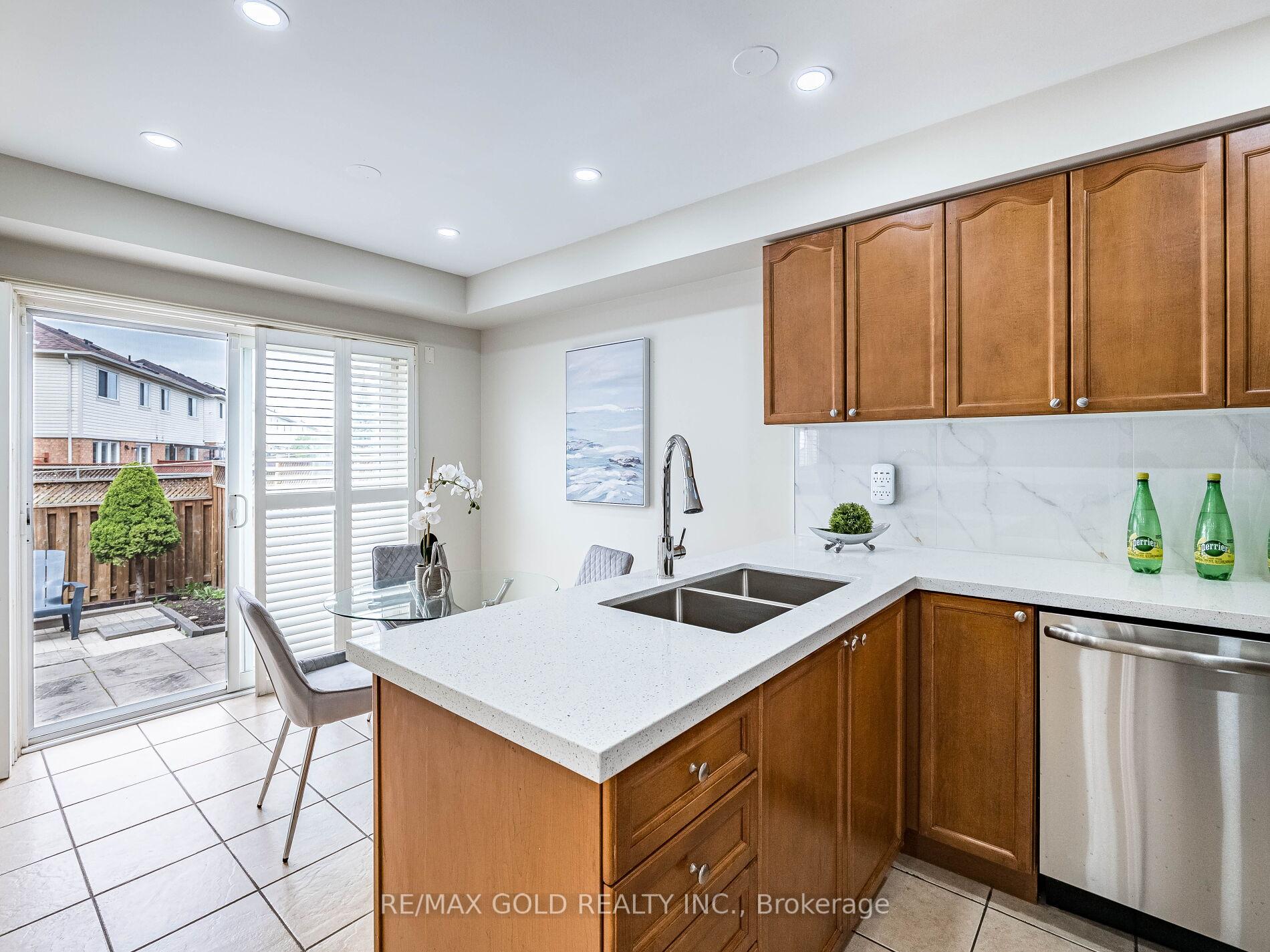 Photo 14 of 18 Jessop Drive, Brampton, Fletcher's Meadow — HOMEH