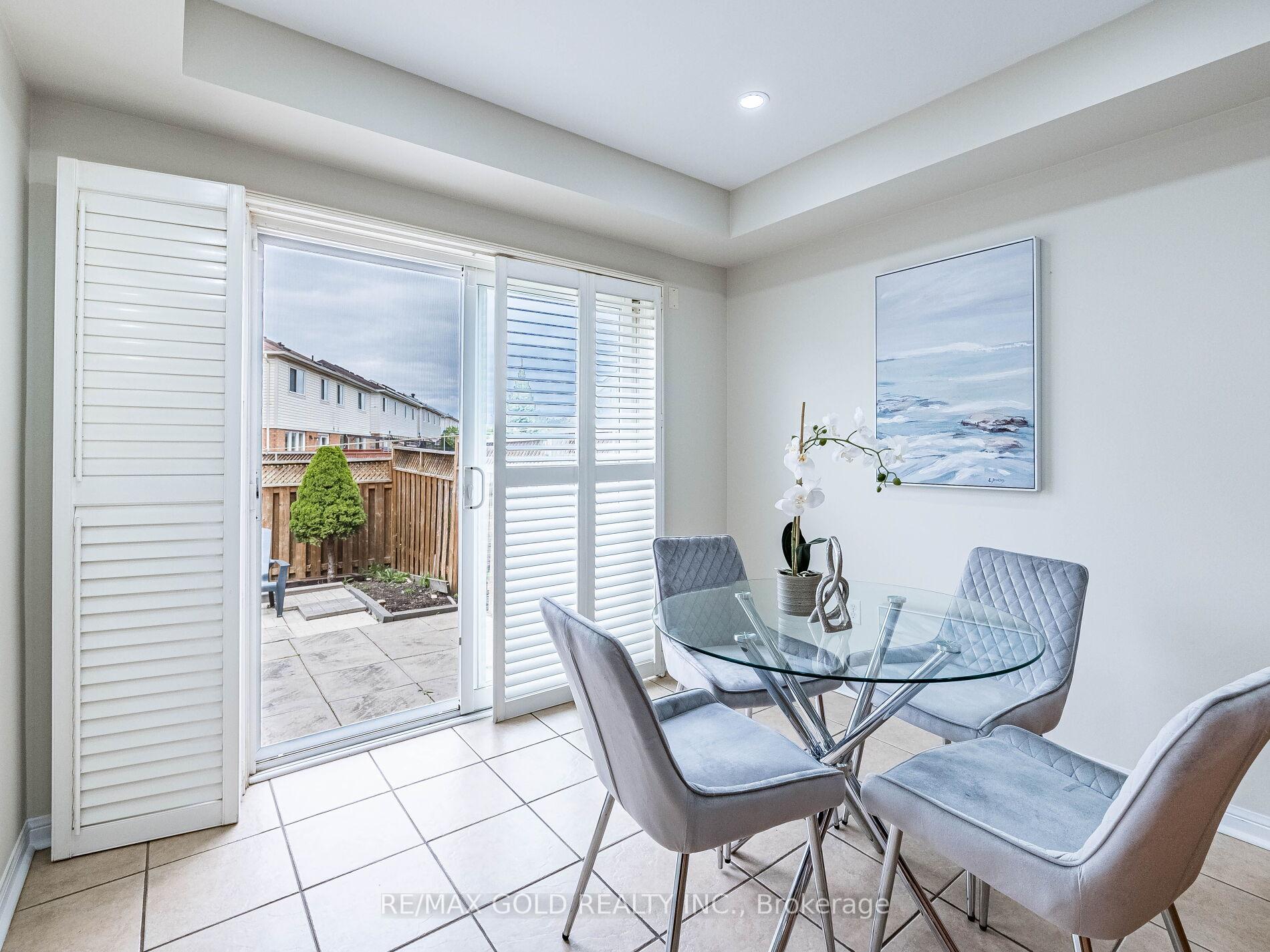 Photo 16 of 18 Jessop Drive, Brampton, Fletcher's Meadow — HOMEH