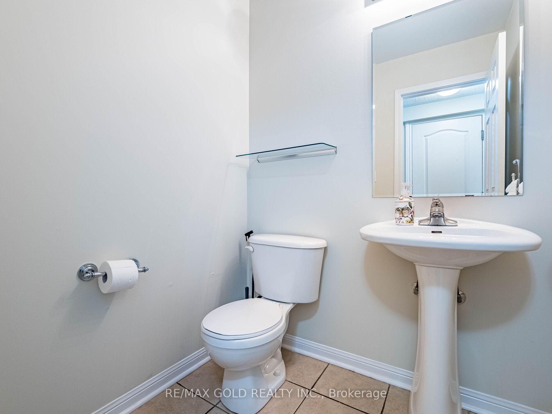 Photo 17 of 18 Jessop Drive, Brampton, Fletcher's Meadow — HOMEH