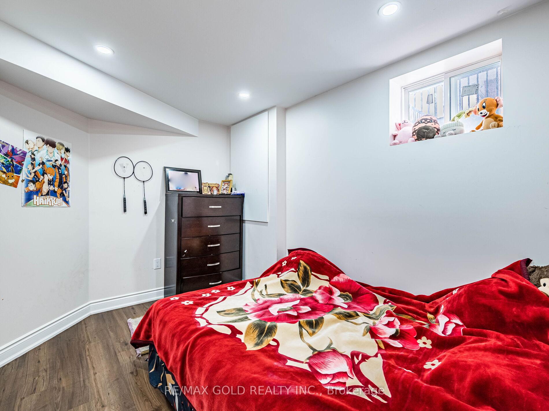Photo 32 of 18 Jessop Drive, Brampton, Fletcher's Meadow — HOMEH