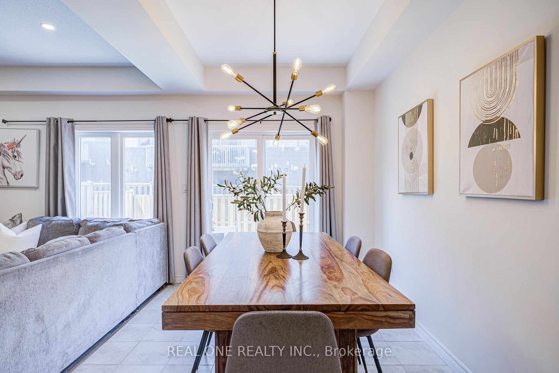 Photo 18 of 31 Garlent Avenue, Hamilton, Meadowlands — HOMEH