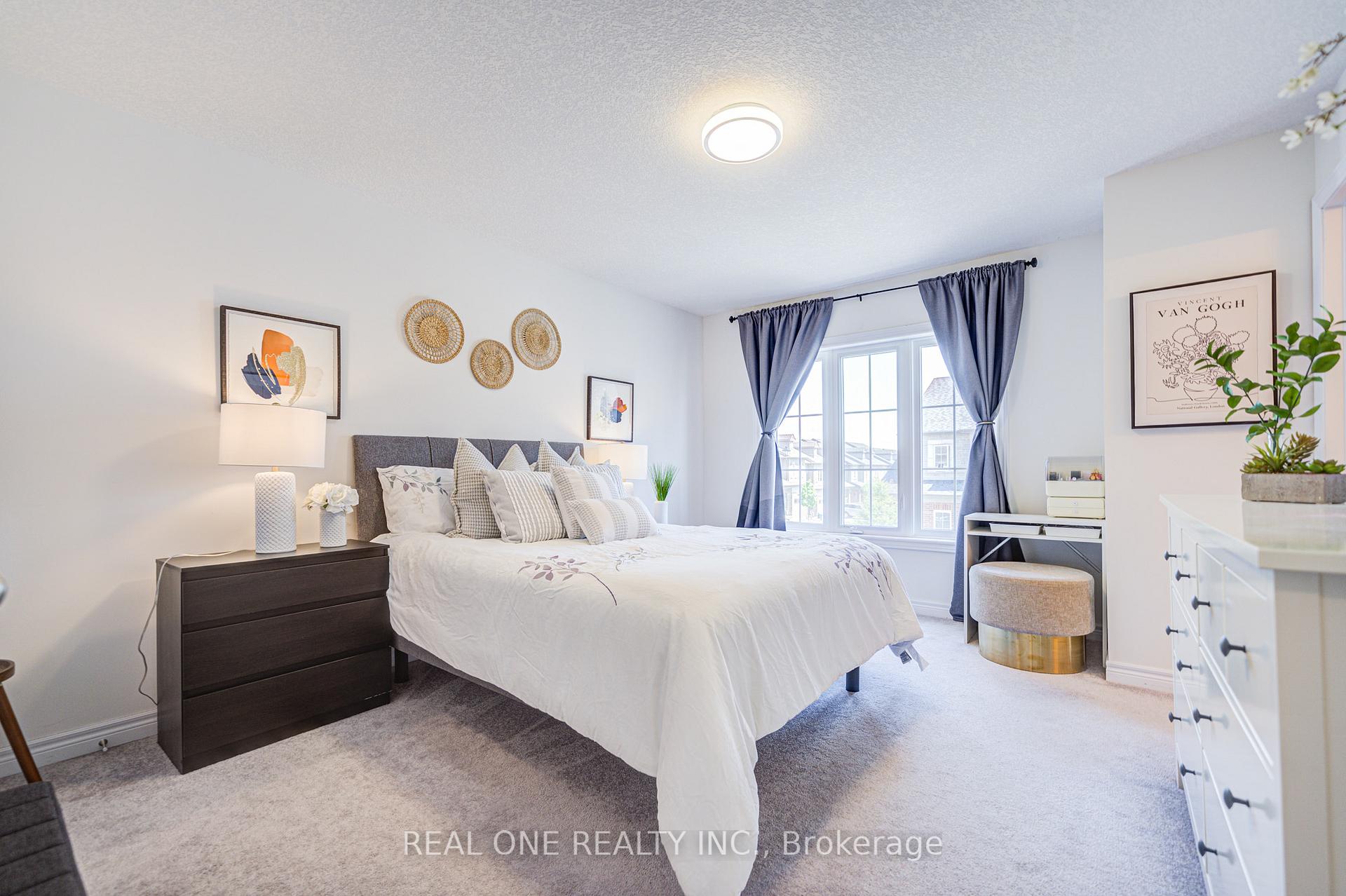 Photo 24 of 31 Garlent Avenue, Hamilton, Meadowlands — HOMEH