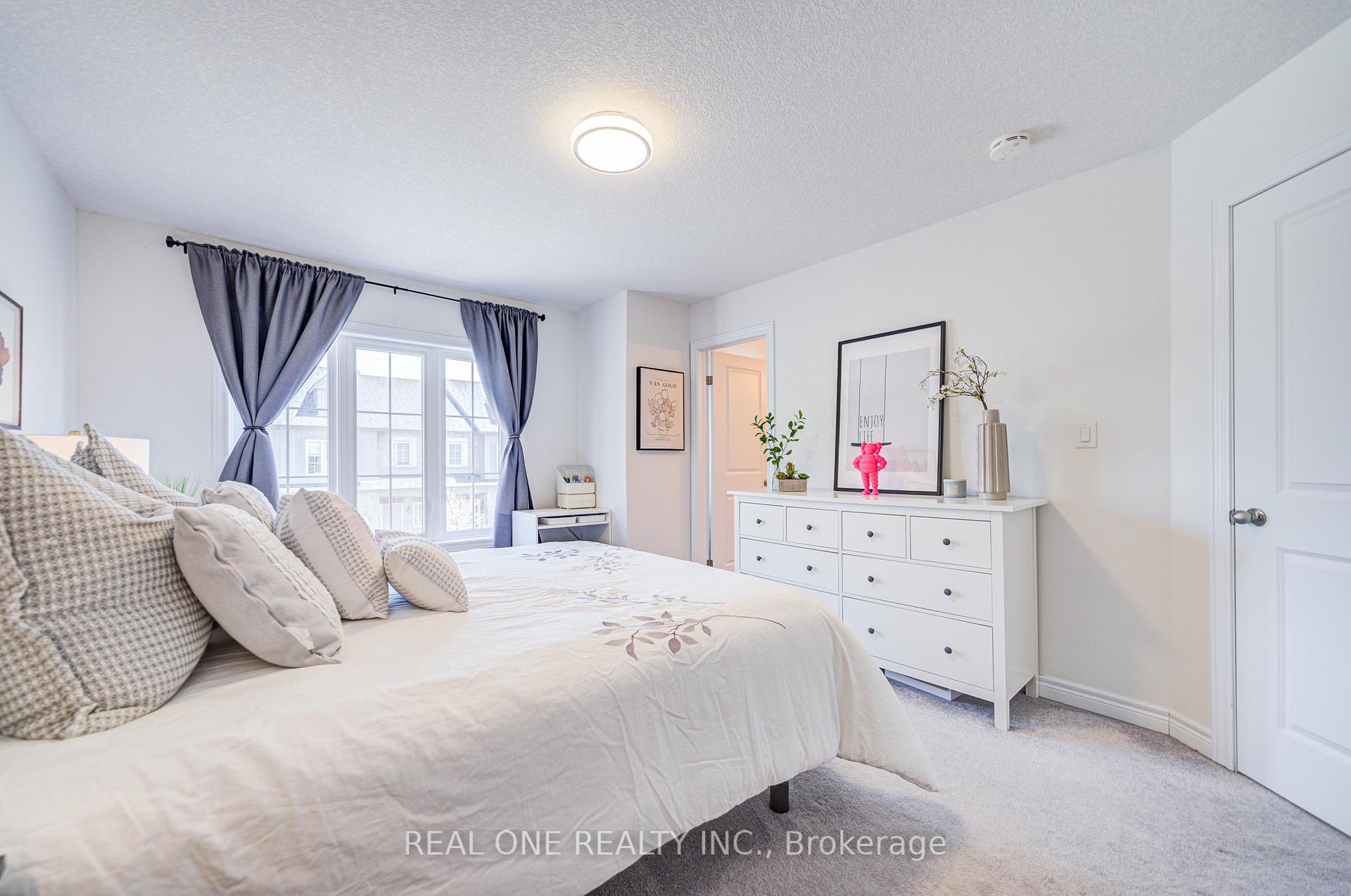 Photo 25 of 31 Garlent Avenue, Hamilton, Meadowlands — HOMEH