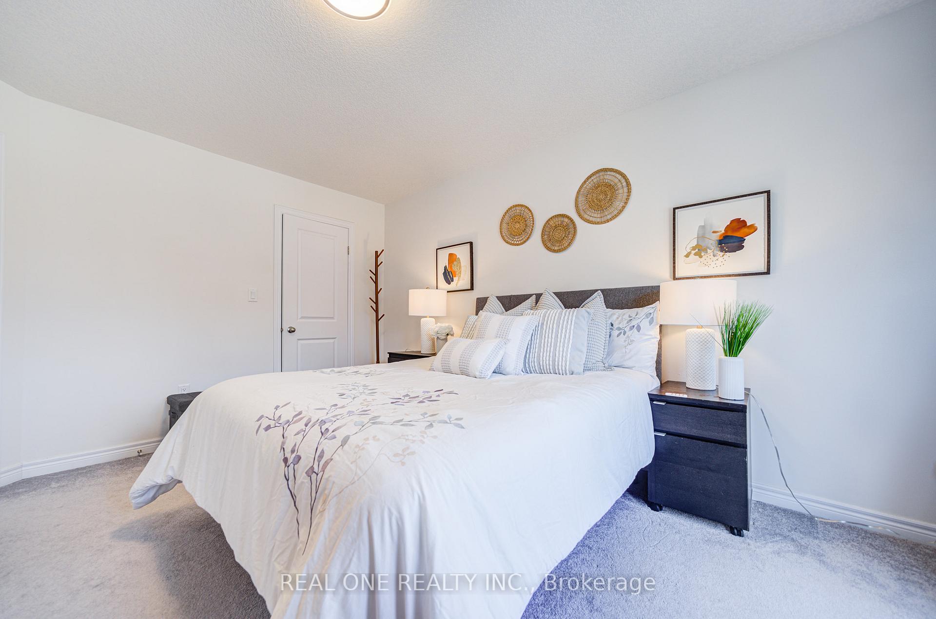 Photo 26 of 31 Garlent Avenue, Hamilton, Meadowlands — HOMEH