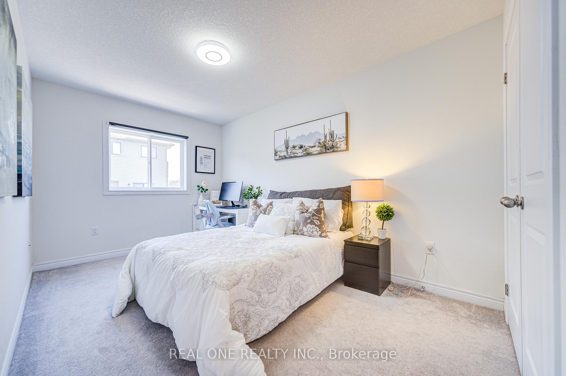 Photo 29 of 31 Garlent Avenue, Hamilton, Meadowlands — HOMEH