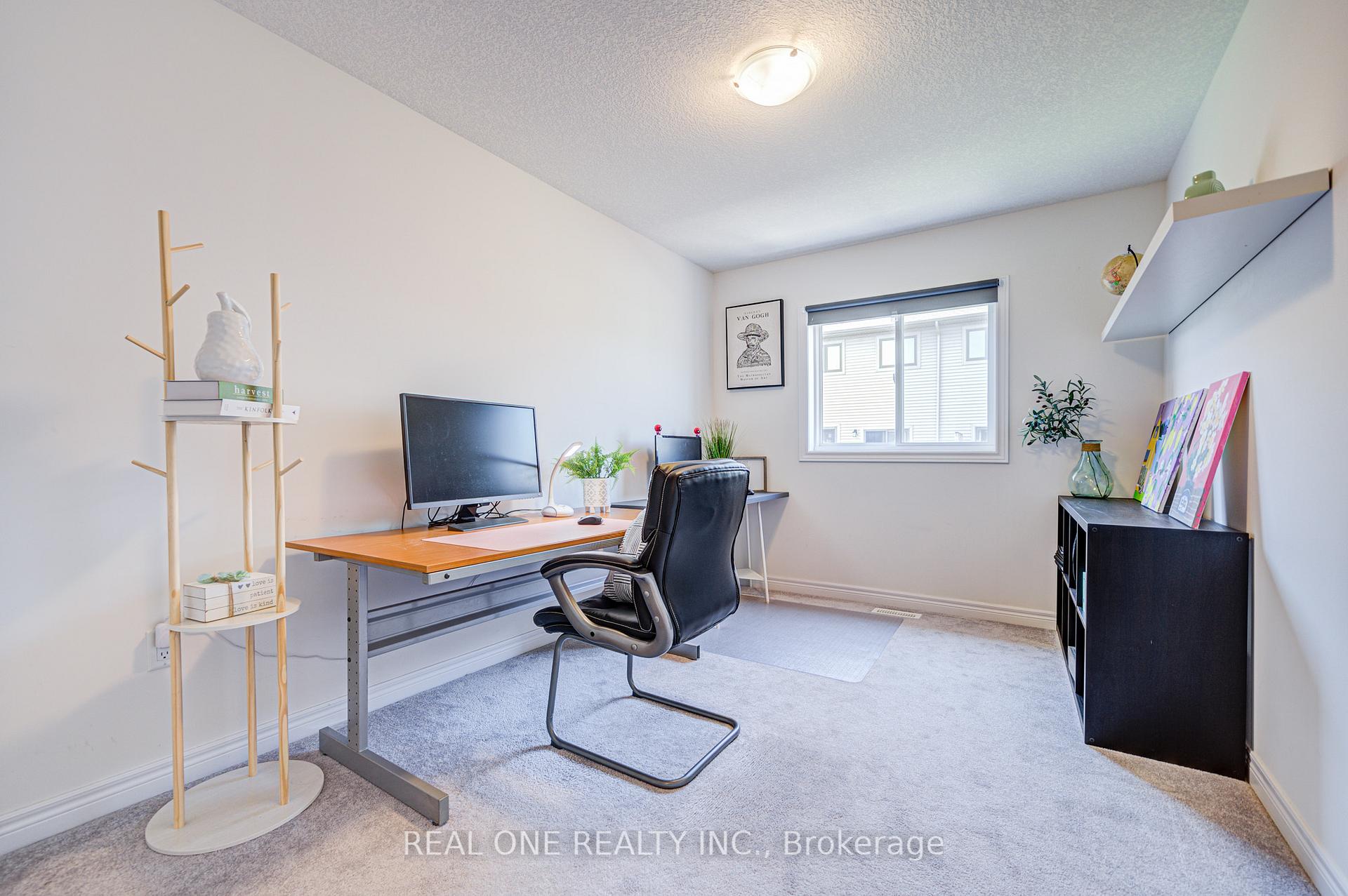 Photo 32 of 31 Garlent Avenue, Hamilton, Meadowlands — HOMEH