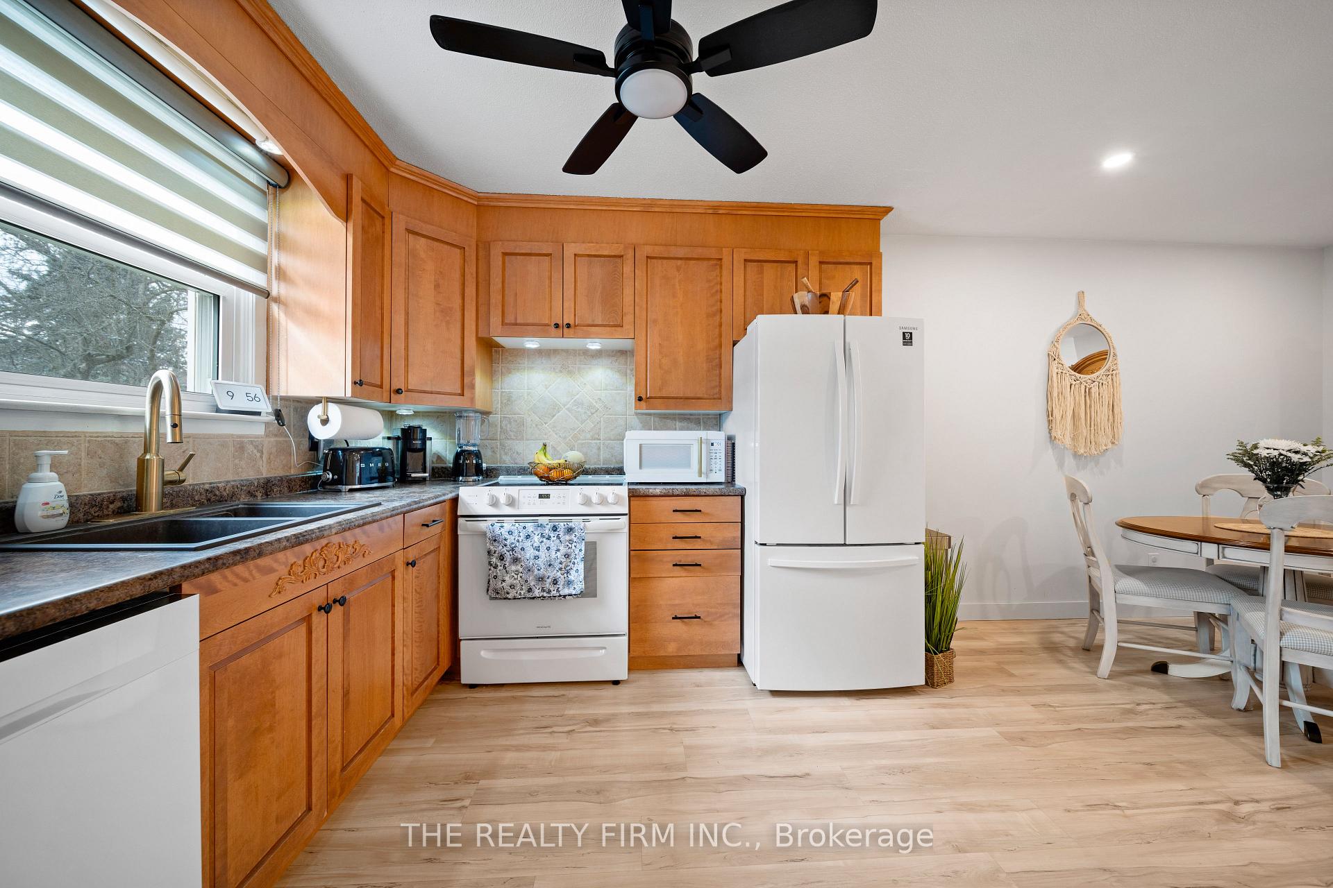 Photo 6 of Unit 22, 150 Concession Street E, Tillsonburg — HOMEH