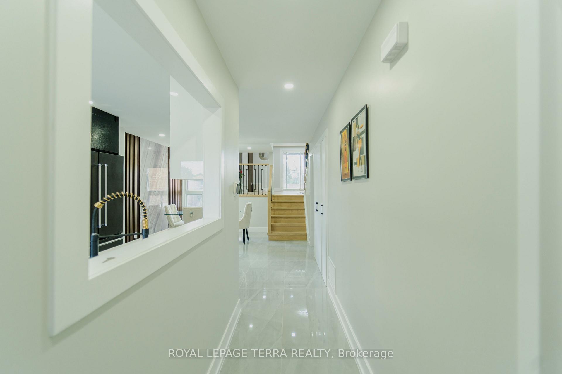 Photo 4 of 20 Histon Crescent, Brampton, Madoc — HOMEH