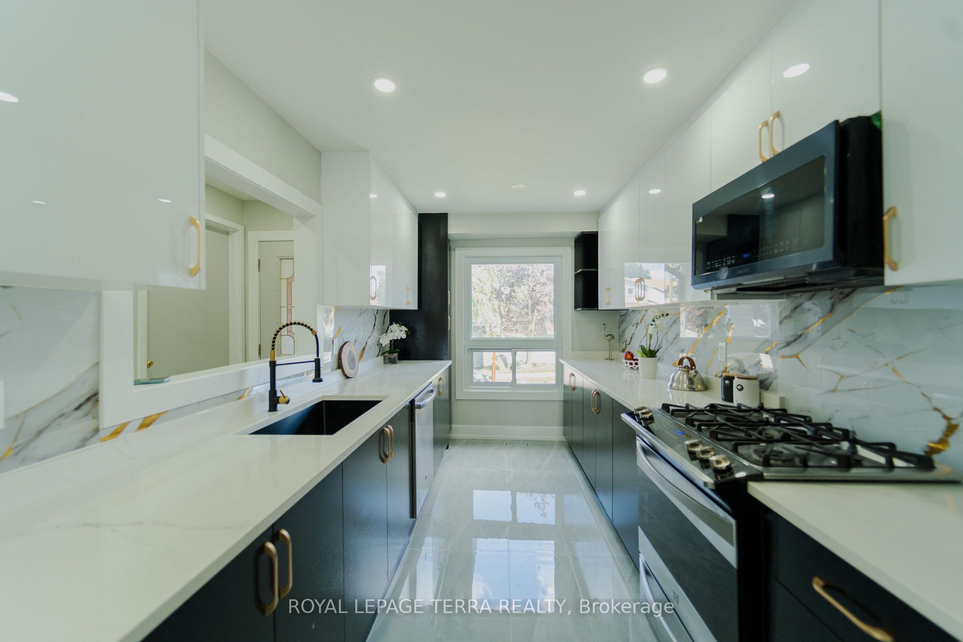 Photo 6 of 20 Histon Crescent, Brampton, Madoc — HOMEH