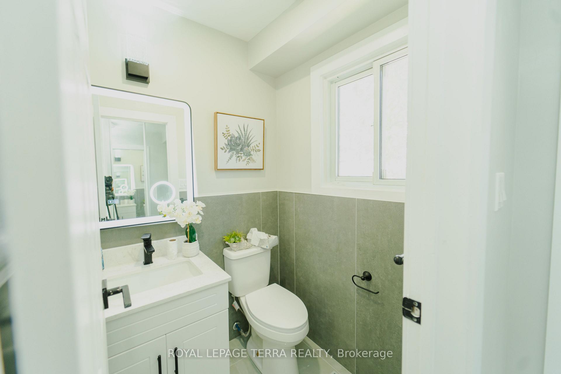 Photo 9 of 20 Histon Crescent, Brampton, Madoc — HOMEH