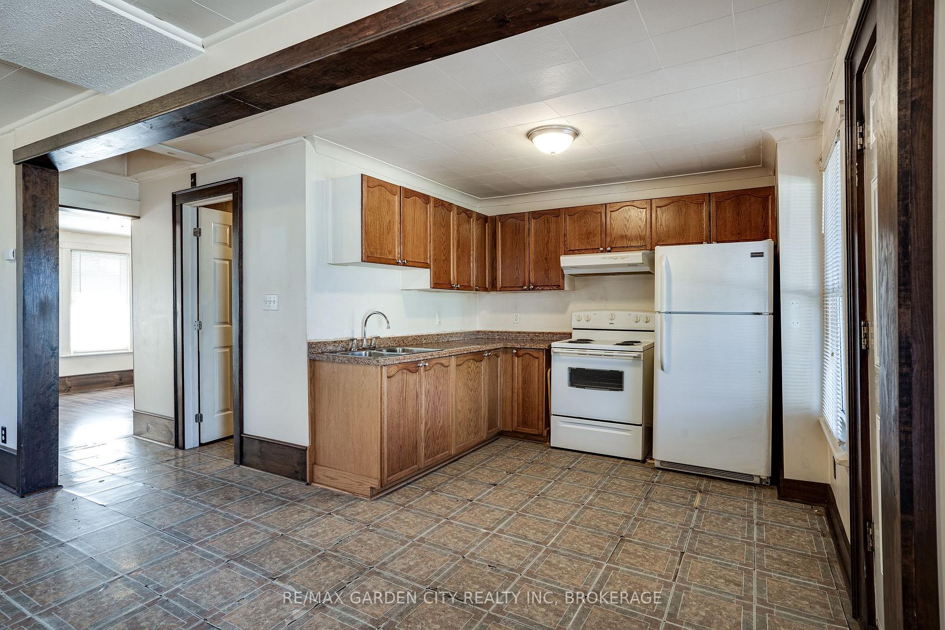 Photo 22 of 175 Mcanulty Boulevard, Hamilton, Industrial Sector — HOMEH