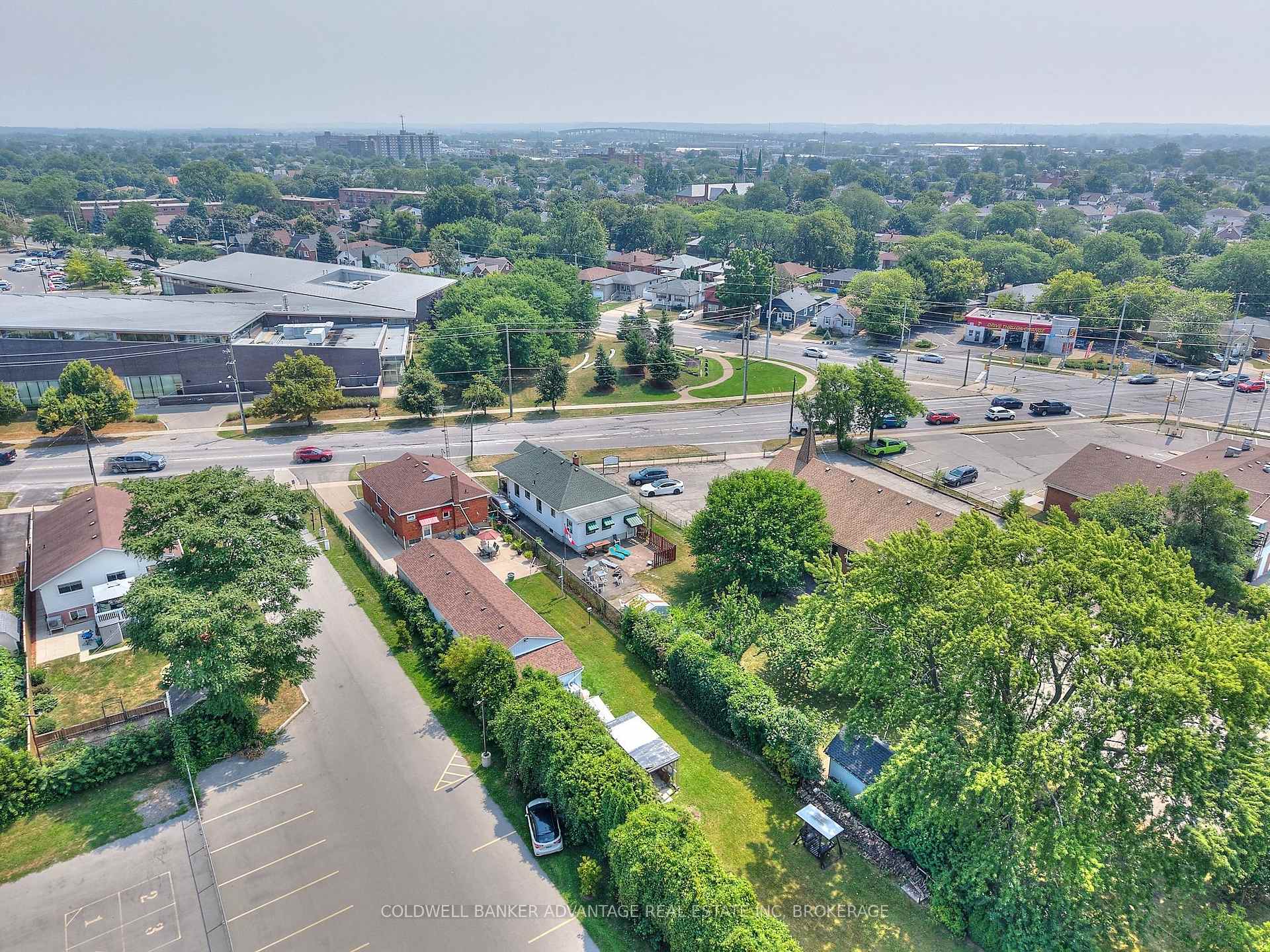 Photo 6 of 323 Niagara Street, St. Catharines, Carlton/Bunting — HOMEH