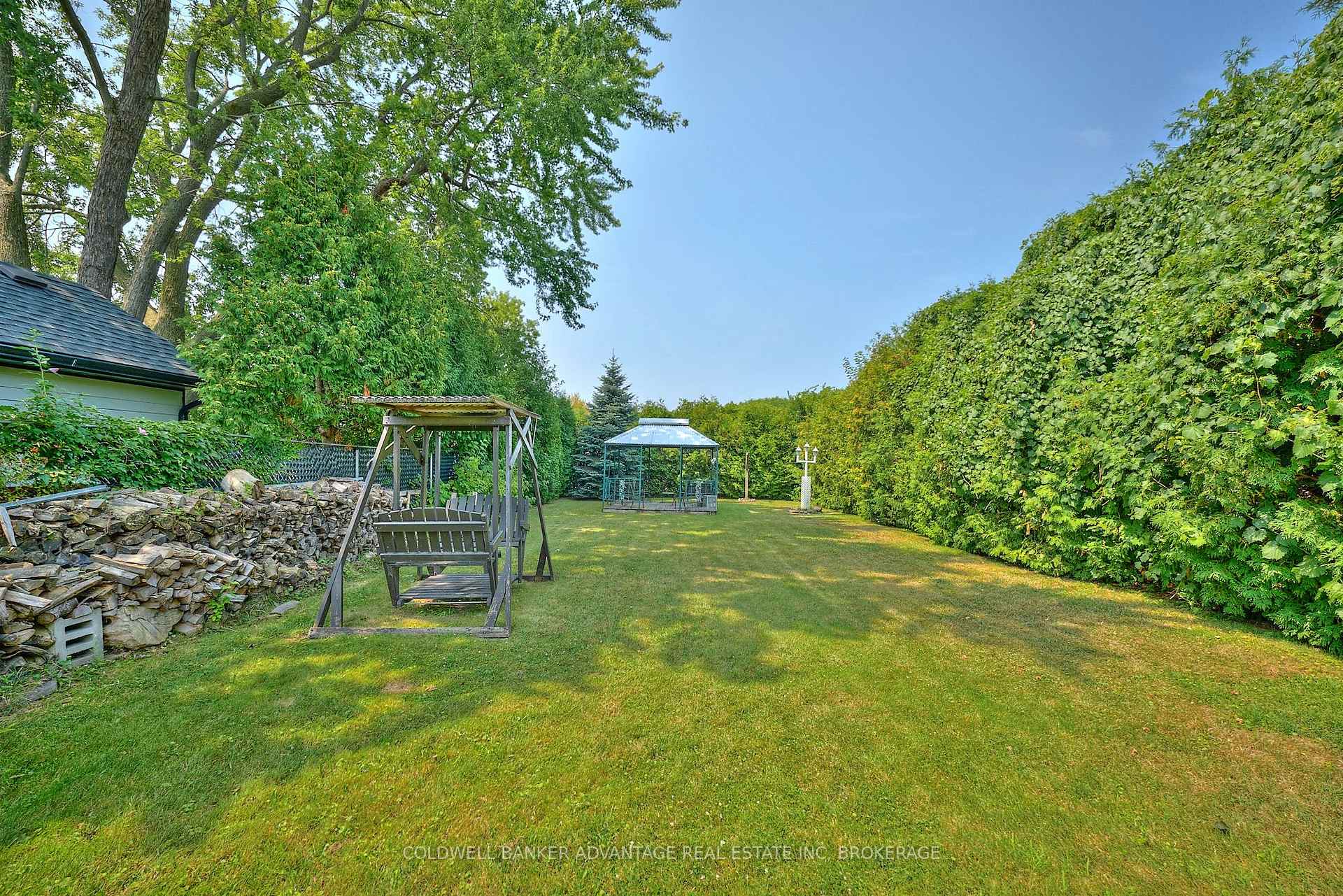Photo 15 of 323 Niagara Street, St. Catharines, Carlton/Bunting — HOMEH