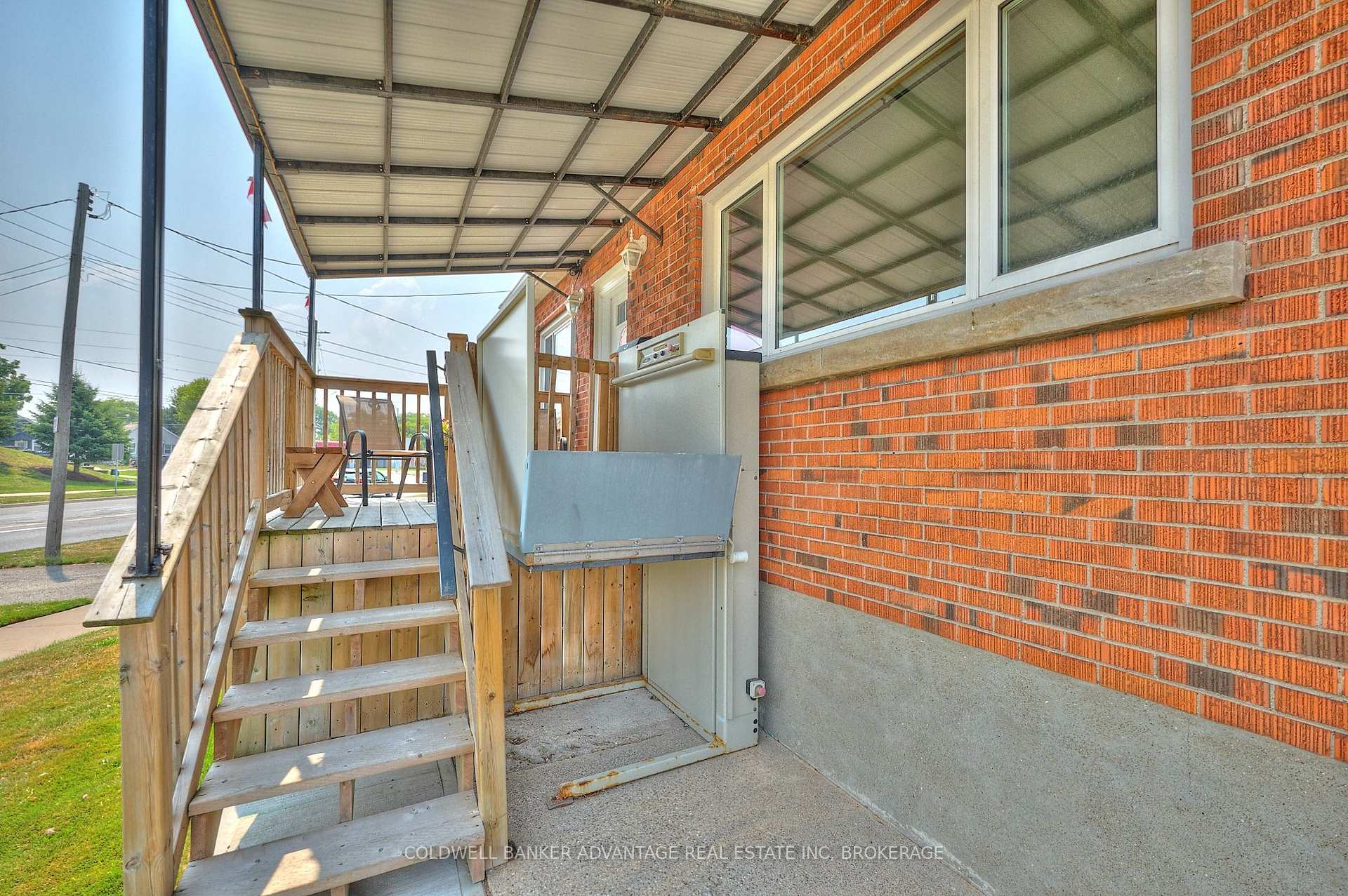 Photo 18 of 323 Niagara Street, St. Catharines, Carlton/Bunting — HOMEH