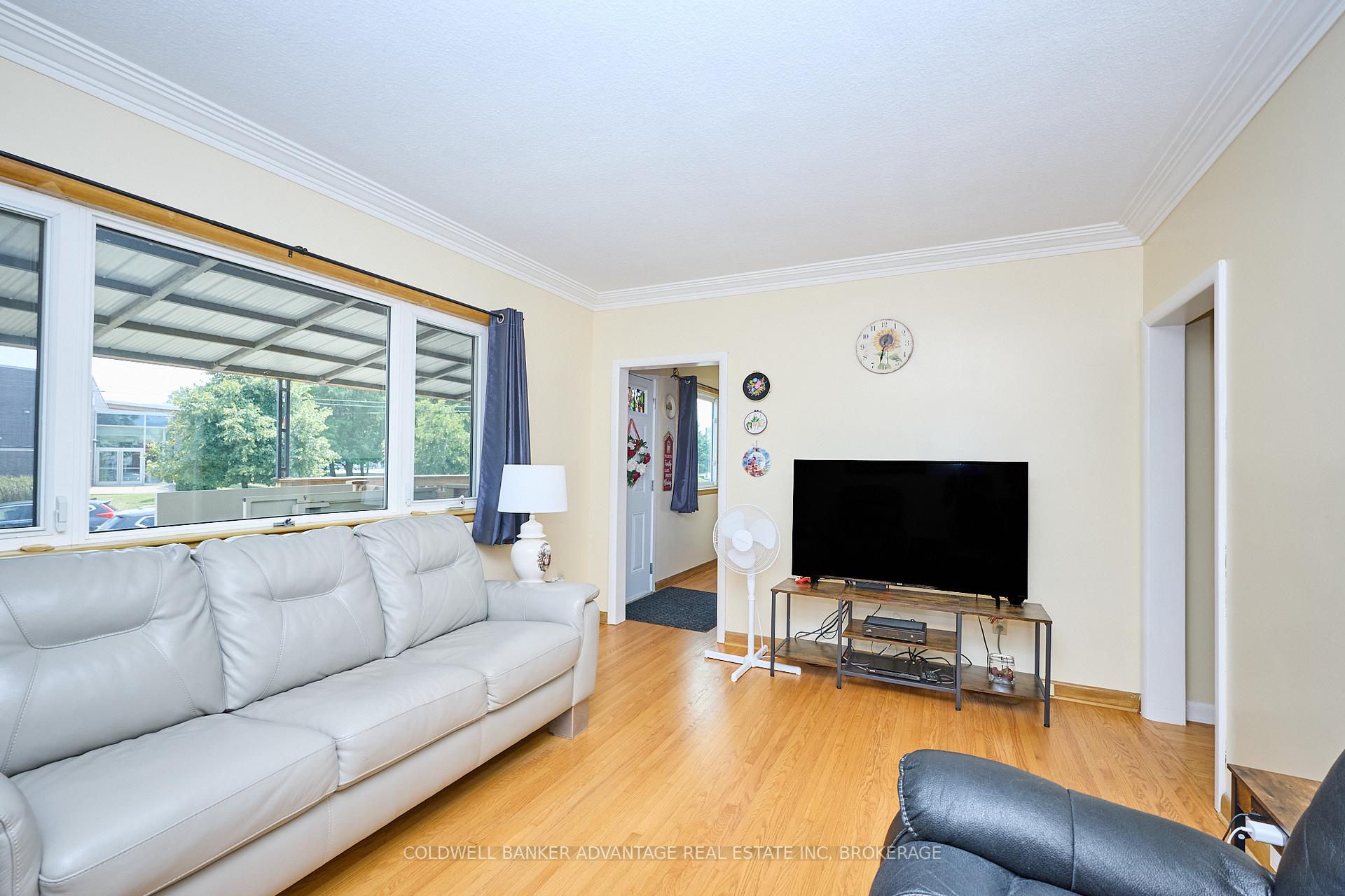 Photo 21 of 323 Niagara Street, St. Catharines, Carlton/Bunting — HOMEH
