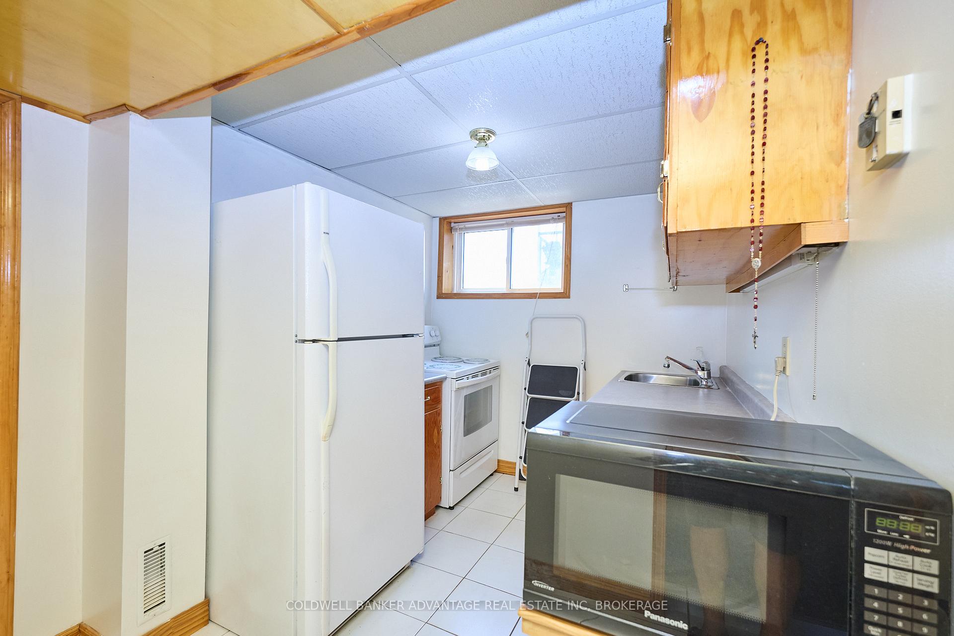Photo 37 of 323 Niagara Street, St. Catharines, Carlton/Bunting — HOMEH