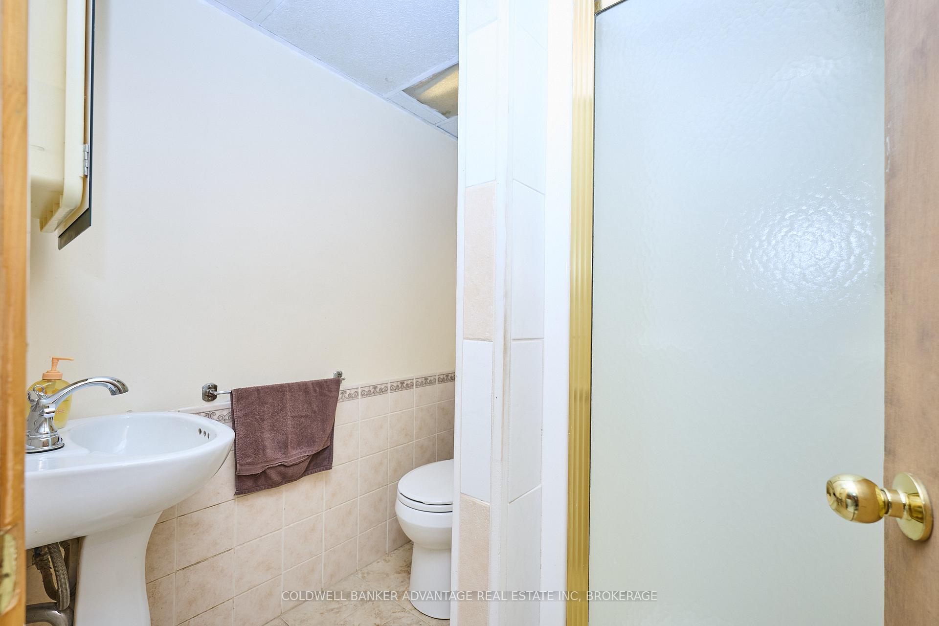 Photo 39 of 323 Niagara Street, St. Catharines, Carlton/Bunting — HOMEH