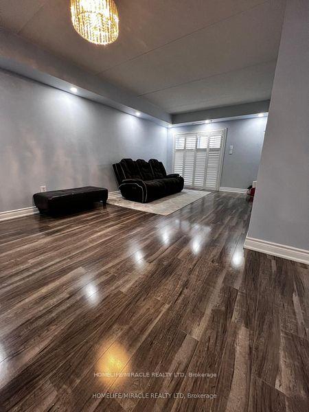 Photo 7 of Unit 201, 7428 Markham Road, Markham, Middlefield — HOMEH