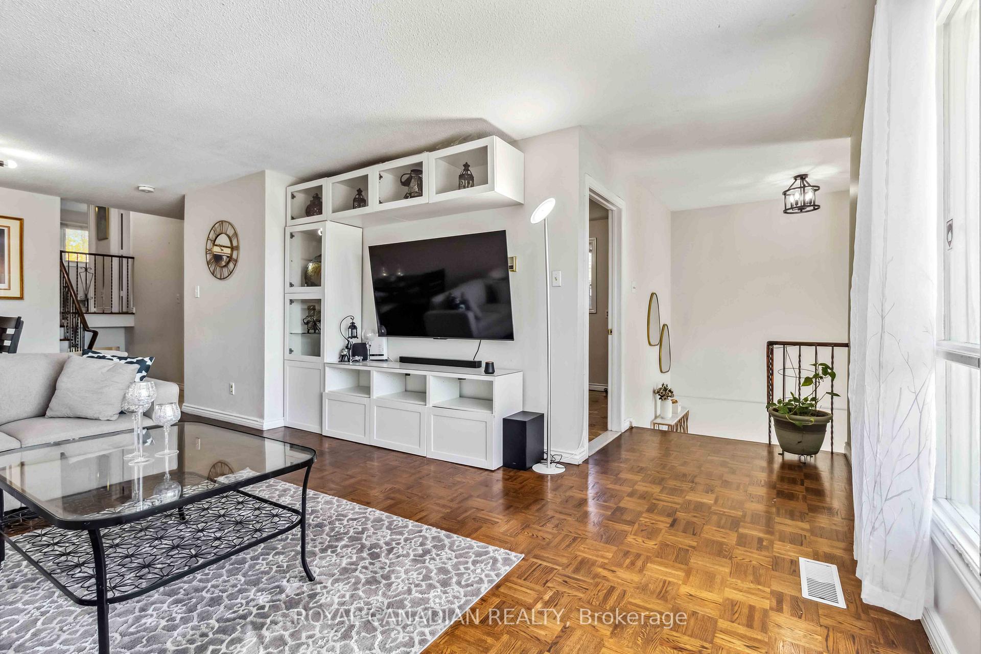 Photo 3 of 37 Jellicoe Crescent, Brampton, Northgate — HOMEH