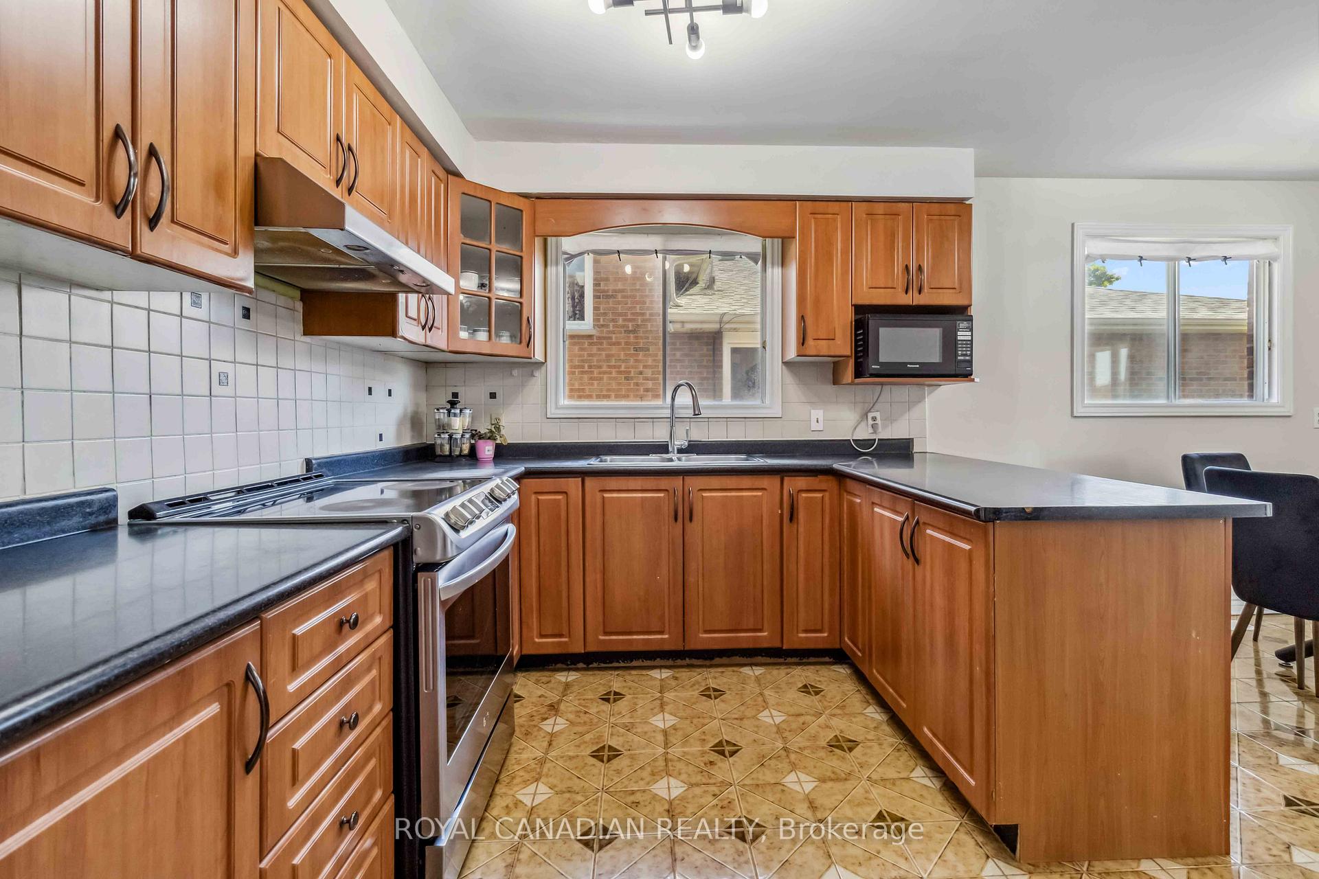 Photo 6 of 37 Jellicoe Crescent, Brampton, Northgate — HOMEH