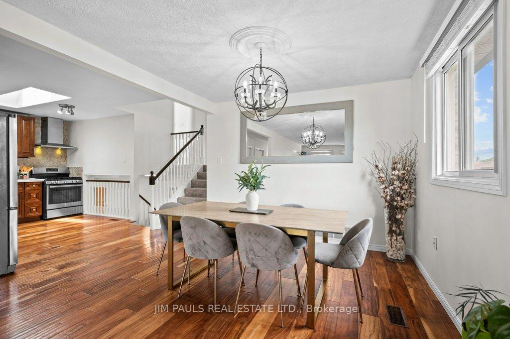 Photo 15 of 104 Golfwood Drive, Hamilton, Gurnett — HOMEH