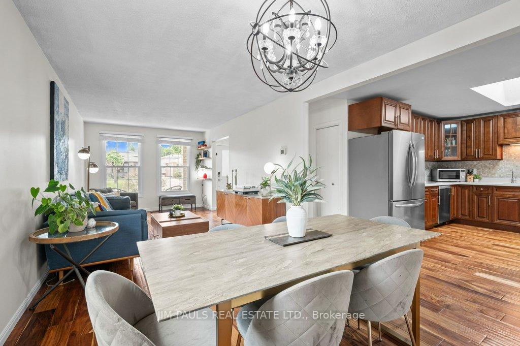 Photo 16 of 104 Golfwood Drive, Hamilton, Gurnett — HOMEH