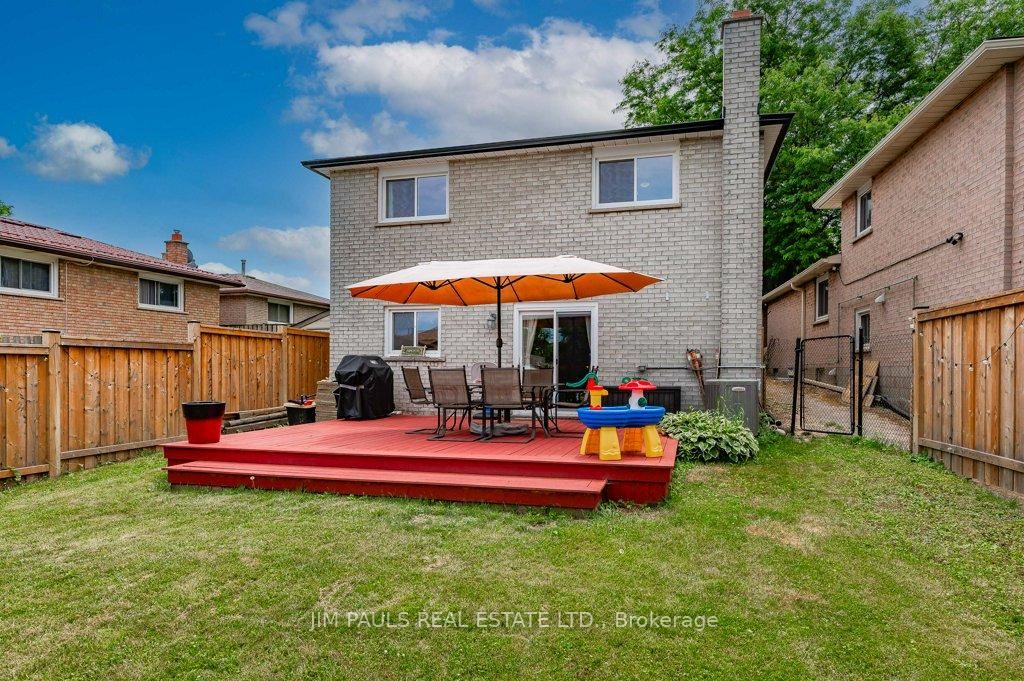 Photo 84 of 104 Golfwood Drive, Hamilton, Gurnett — HOMEH