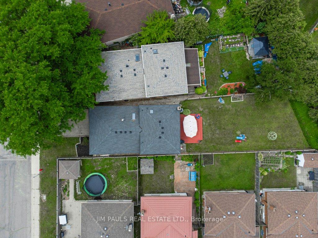 Photo 86 of 104 Golfwood Drive, Hamilton, Gurnett — HOMEH
