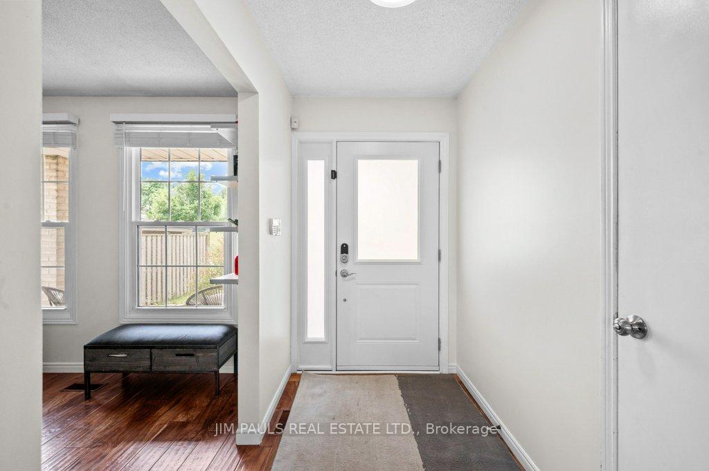 Photo 25 of 104 Golfwood Drive, Hamilton, Gurnett — HOMEH