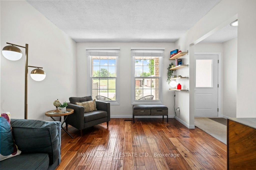 Photo 30 of 104 Golfwood Drive, Hamilton, Gurnett — HOMEH