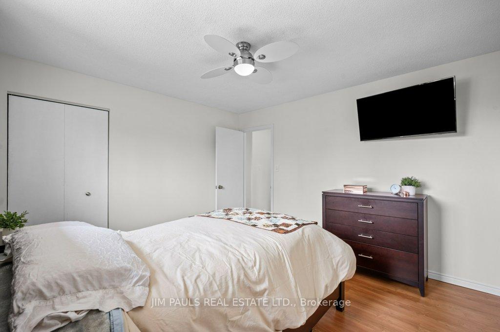 Photo 45 of 104 Golfwood Drive, Hamilton, Gurnett — HOMEH