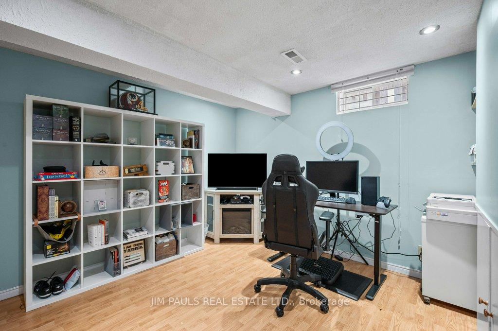 Photo 91 of 104 Golfwood Drive, Hamilton, Gurnett — HOMEH