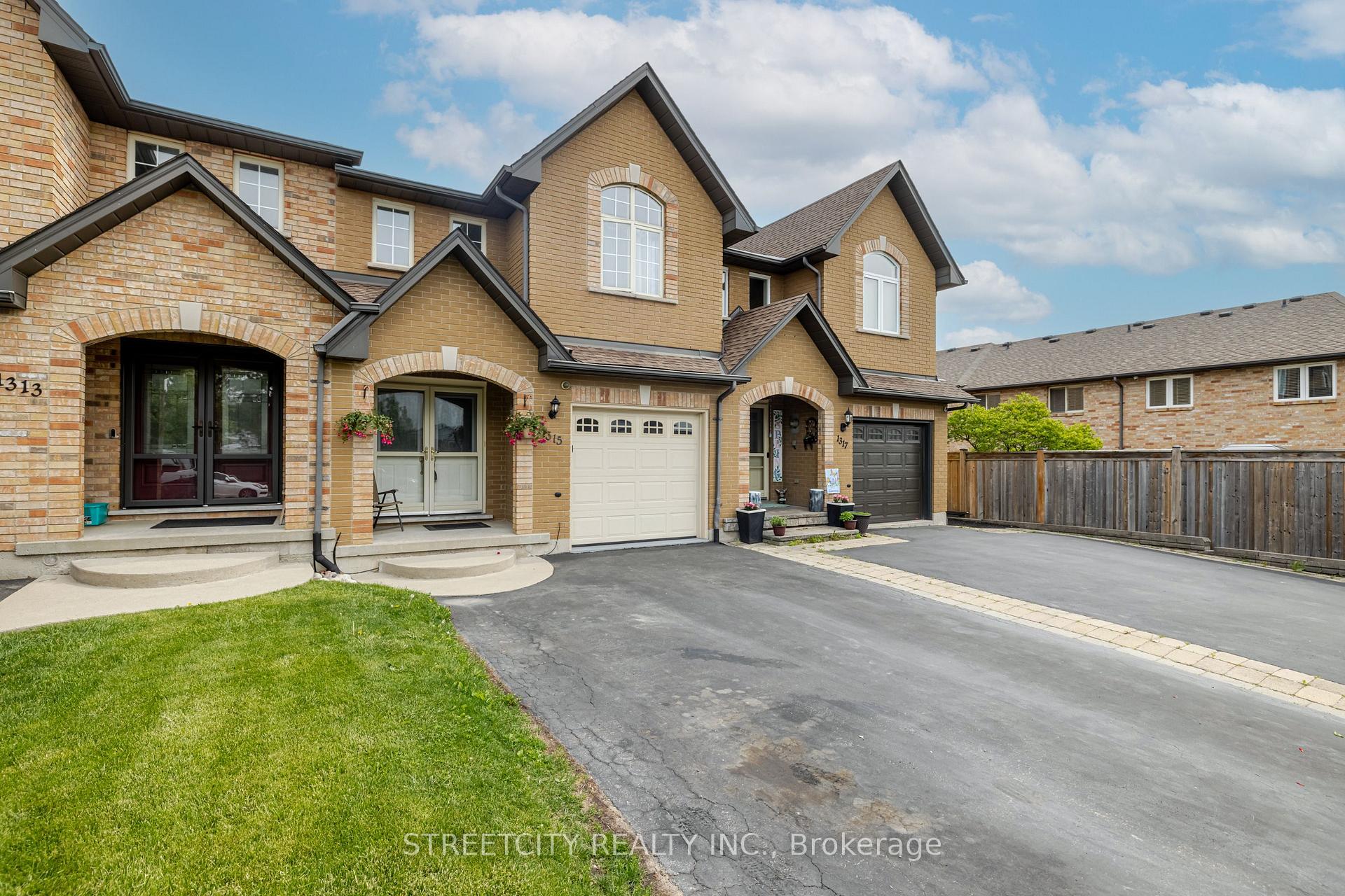 Photo 2 of 1315 Limeridge Road E, Hamilton, Lisgar — HOMEH