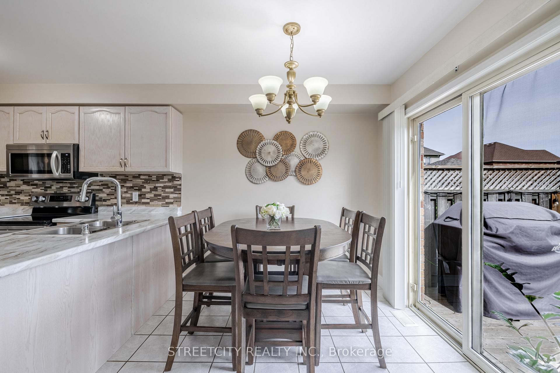 Photo 10 of 1315 Limeridge Road E, Hamilton, Lisgar — HOMEH