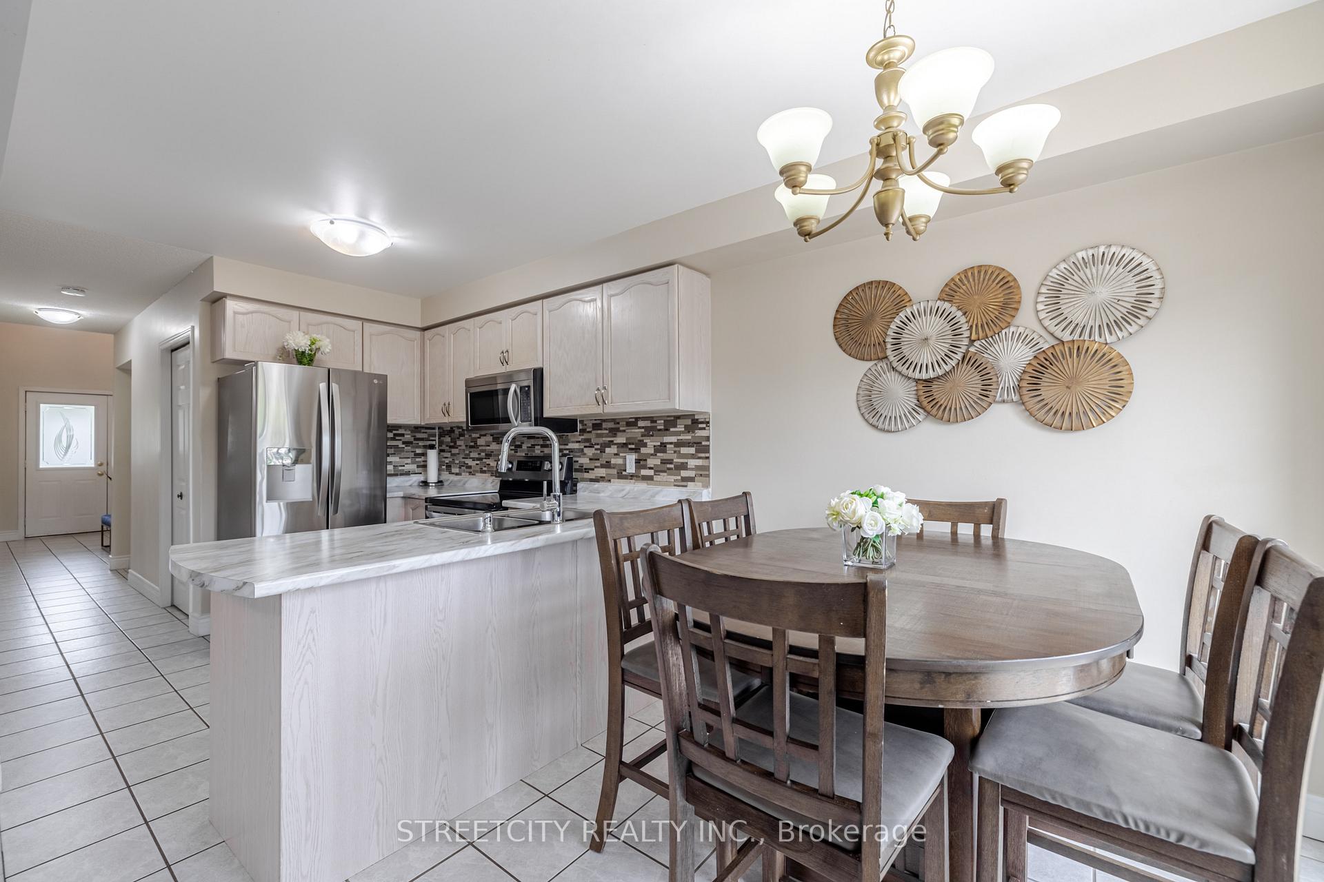 Photo 11 of 1315 Limeridge Road E, Hamilton, Lisgar — HOMEH