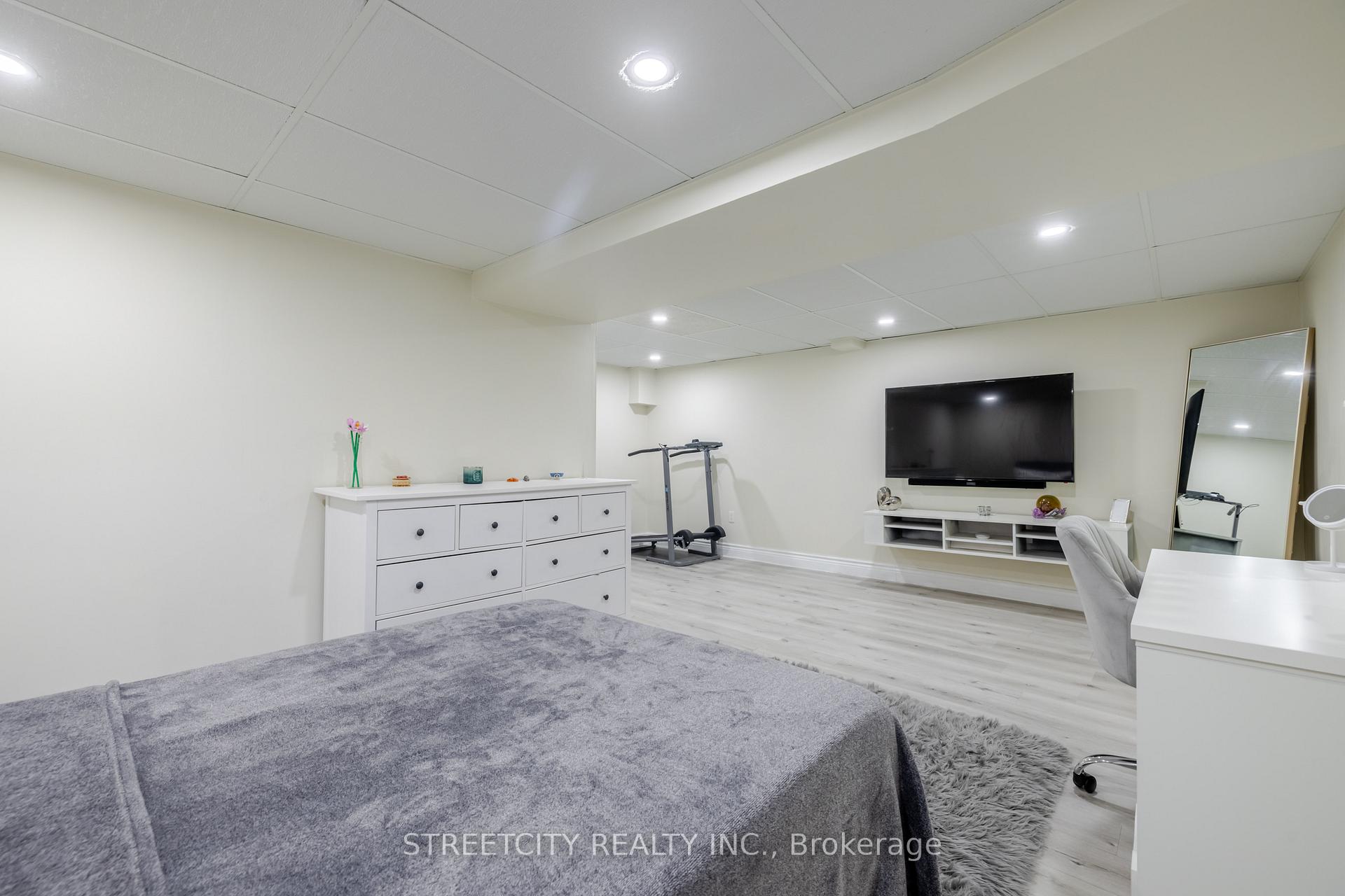 Photo 28 of 1315 Limeridge Road E, Hamilton, Lisgar — HOMEH