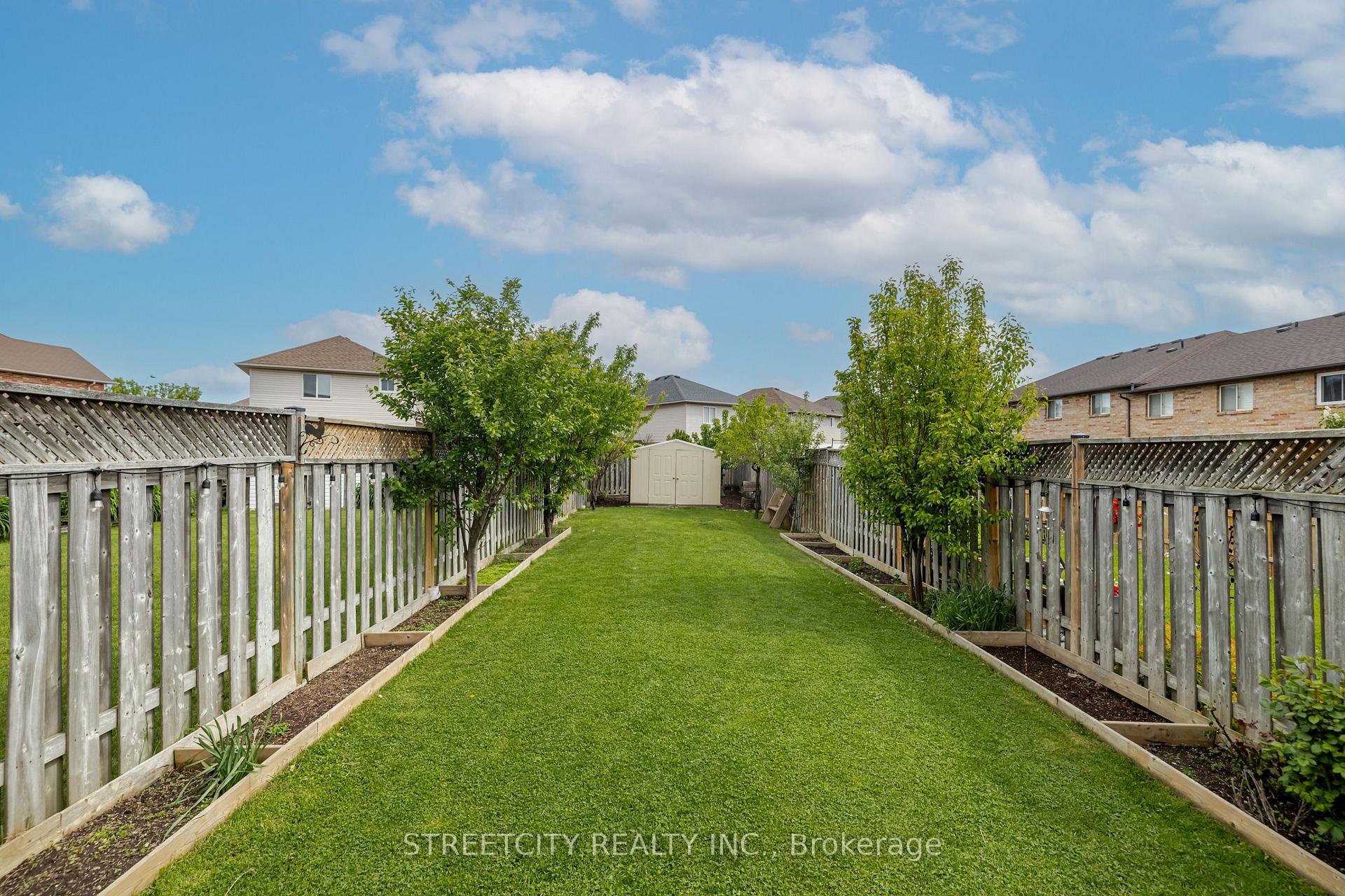 Photo 32 of 1315 Limeridge Road E, Hamilton, Lisgar — HOMEH