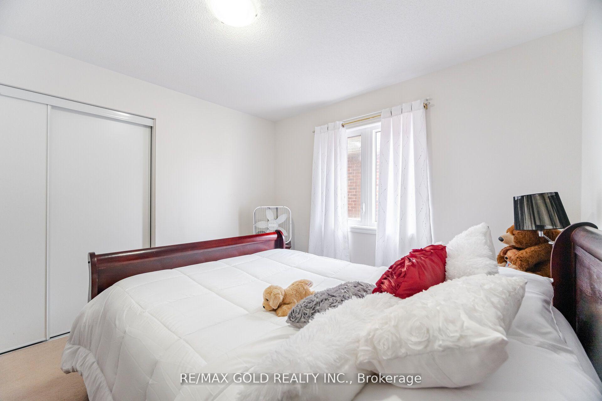 Photo 42 of 103 Commuter Drive, Brampton, Northwest Brampton — HOMEH