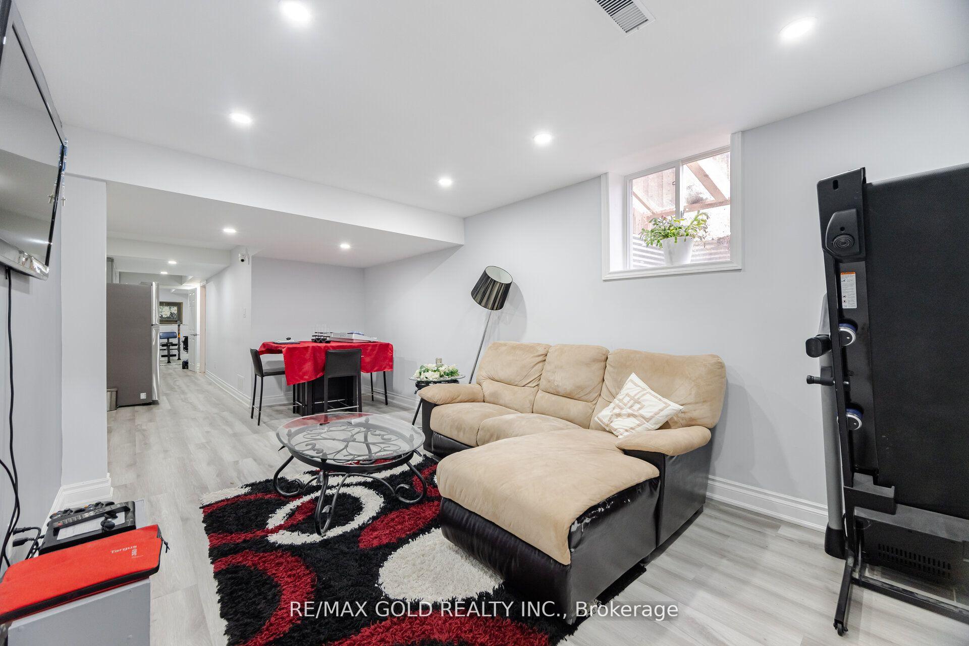 Photo 34 of 103 Commuter Drive, Brampton, Northwest Brampton — HOMEH