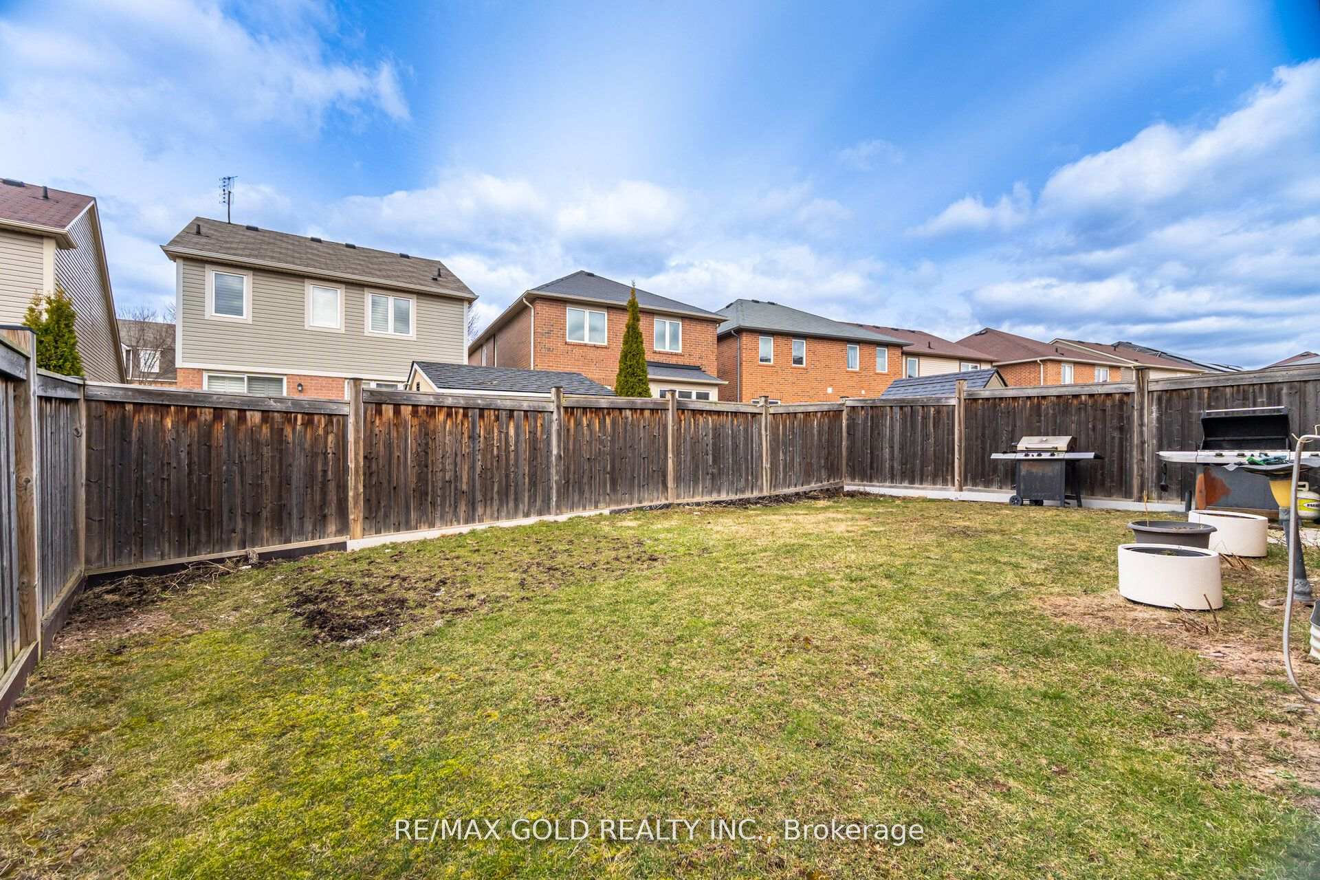 Photo 35 of 103 Commuter Drive, Brampton, Northwest Brampton — HOMEH