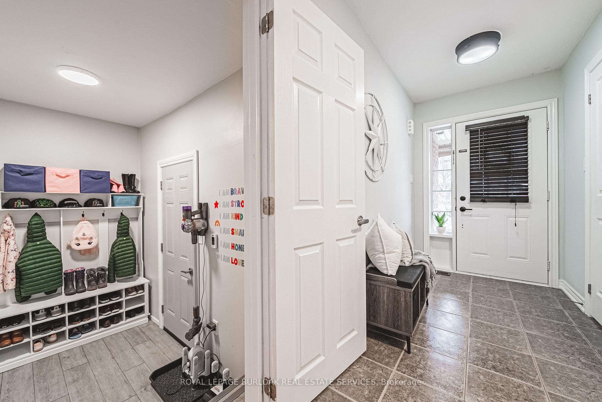 Photo 6 of Unit 32, 10 Pumpkin Pass, Hamilton, Binbrook — HOMEH