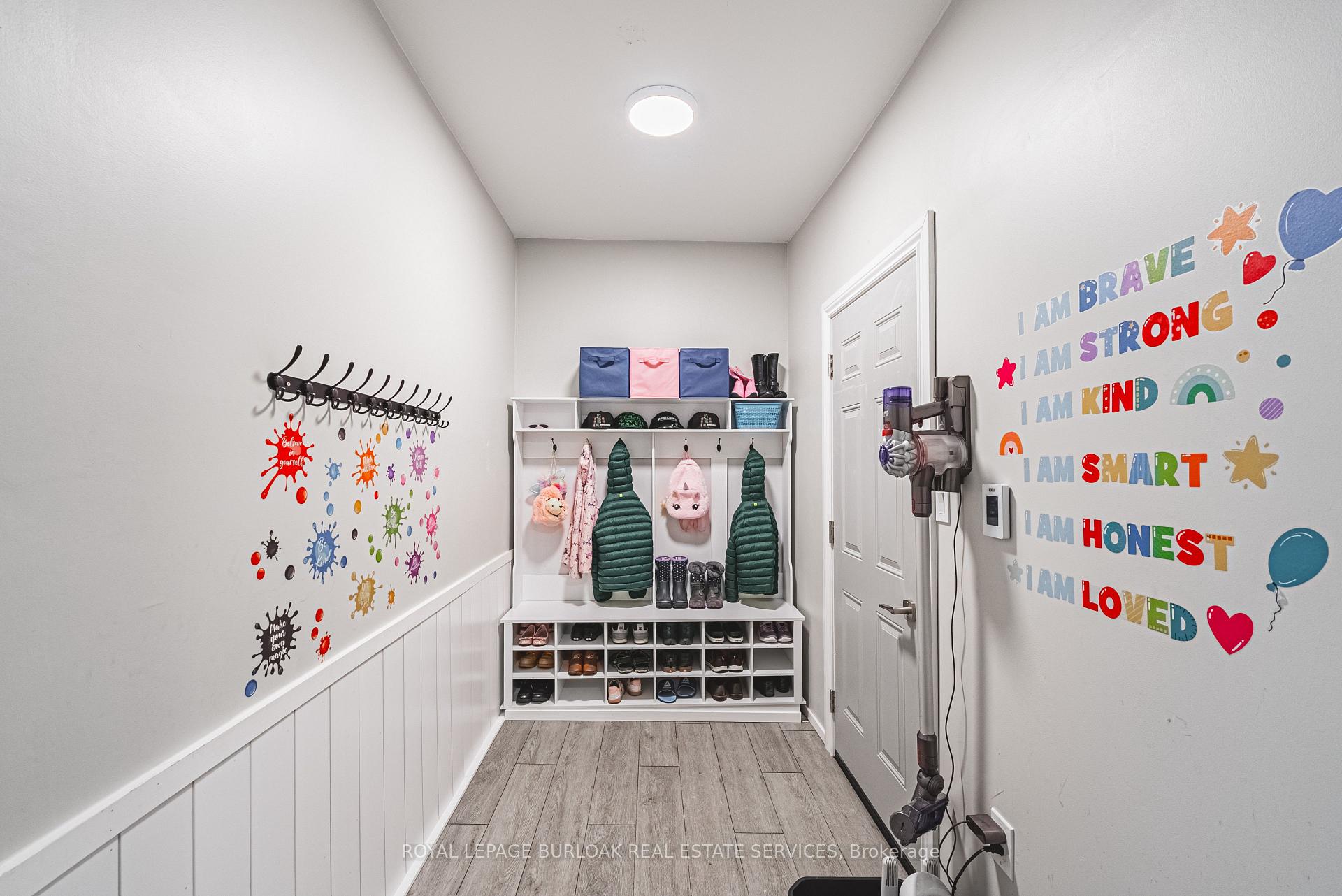 Photo 15 of Unit 32, 10 Pumpkin Pass, Hamilton, Binbrook — HOMEH