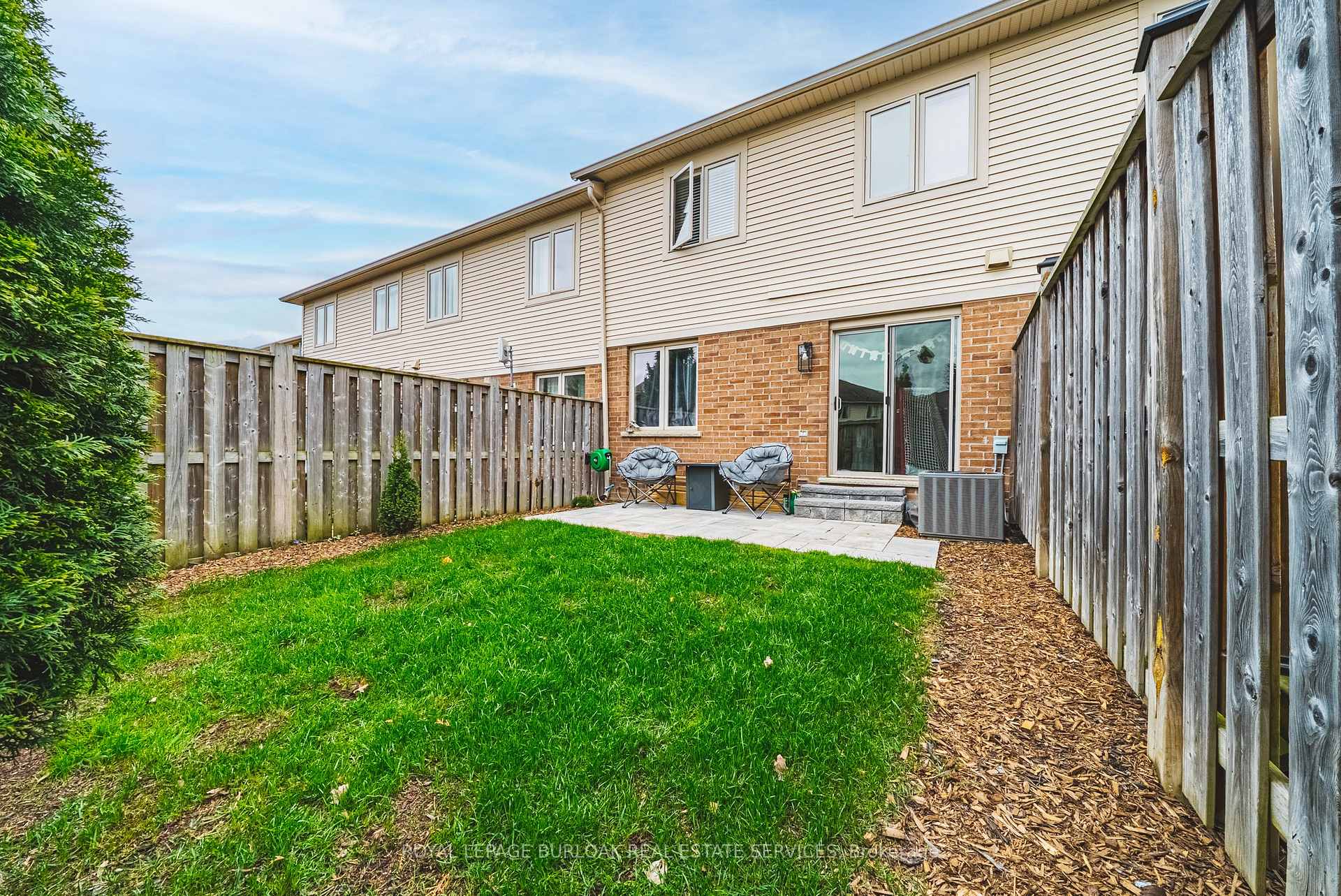 Photo 32 of Unit 32, 10 Pumpkin Pass, Hamilton, Binbrook — HOMEH