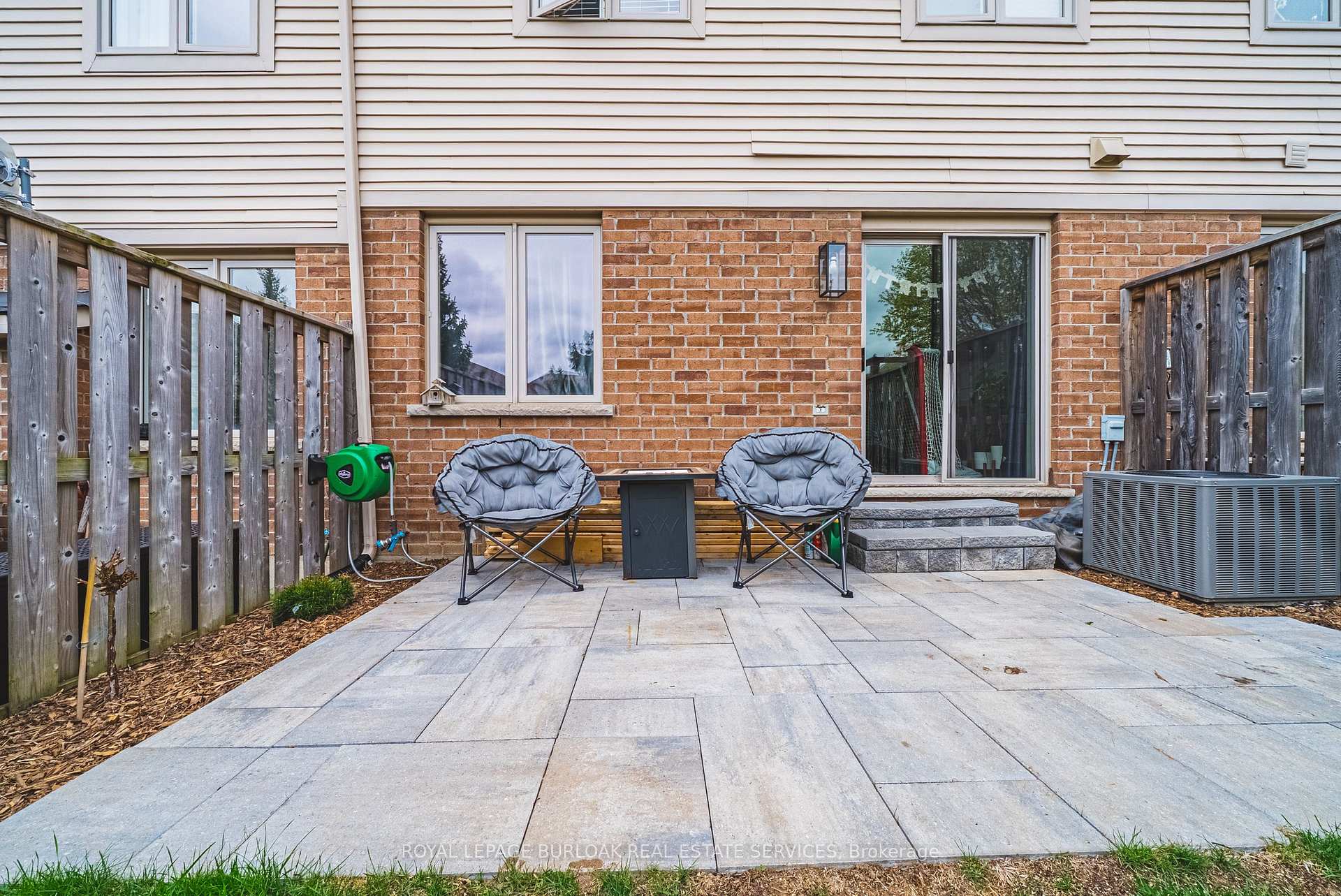 Photo 33 of Unit 32, 10 Pumpkin Pass, Hamilton, Binbrook — HOMEH