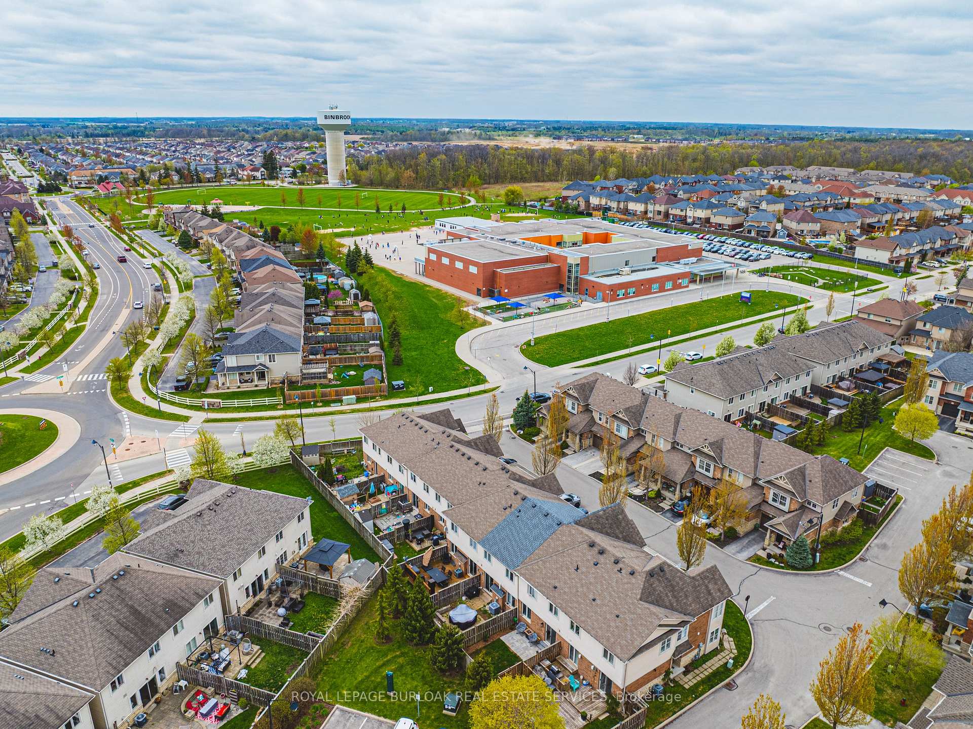 Photo 35 of Unit 32, 10 Pumpkin Pass, Hamilton, Binbrook — HOMEH