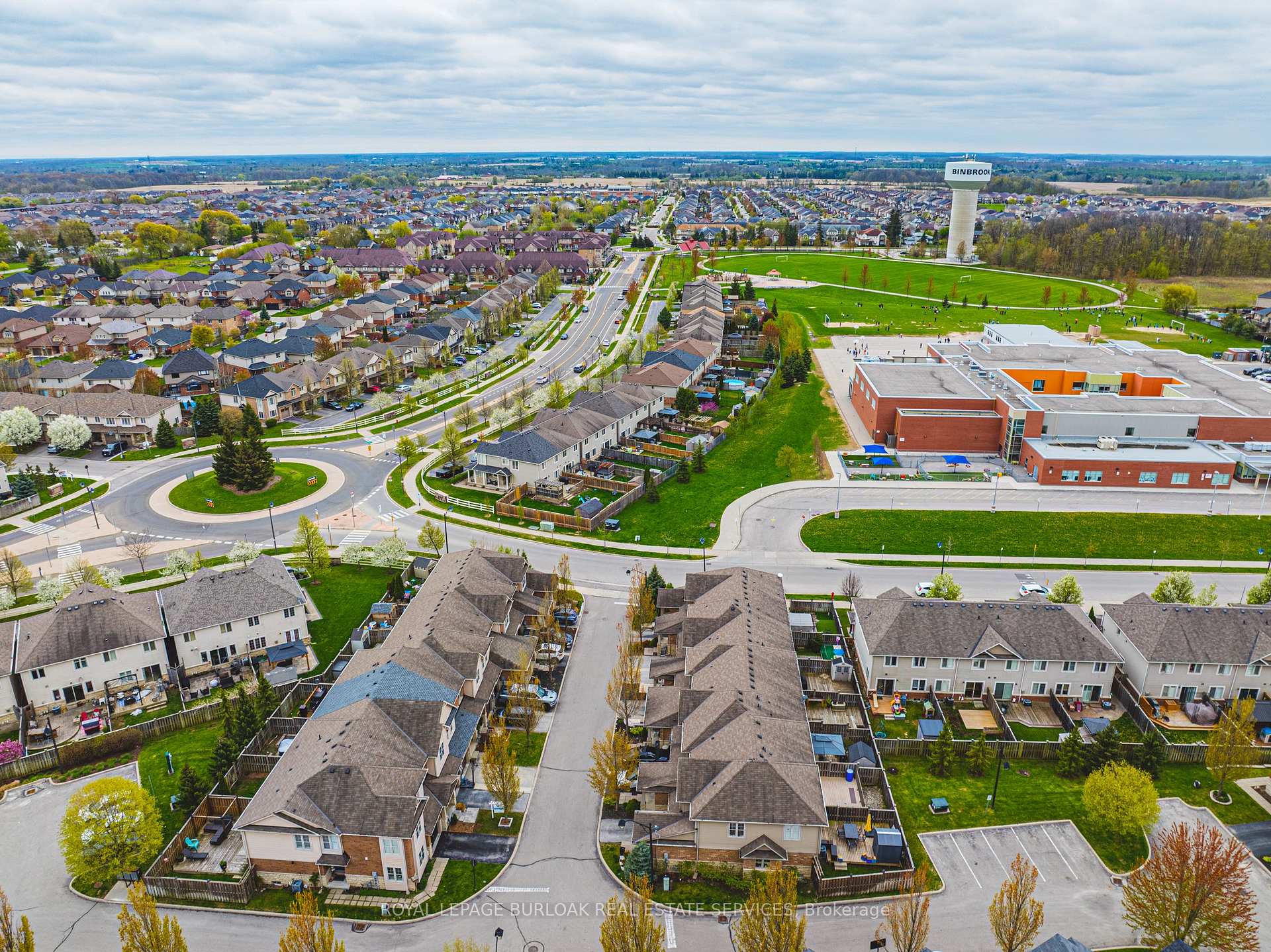 Photo 36 of Unit 32, 10 Pumpkin Pass, Hamilton, Binbrook — HOMEH