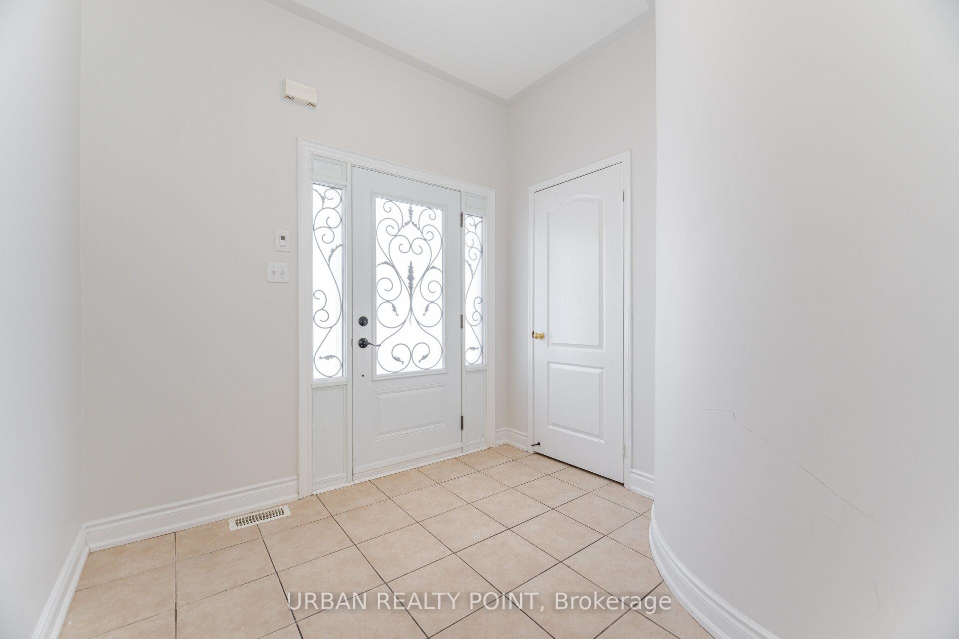 Photo 6 of 50 Silver Egret Road, Brampton, Fletcher's Meadow — HOMEH