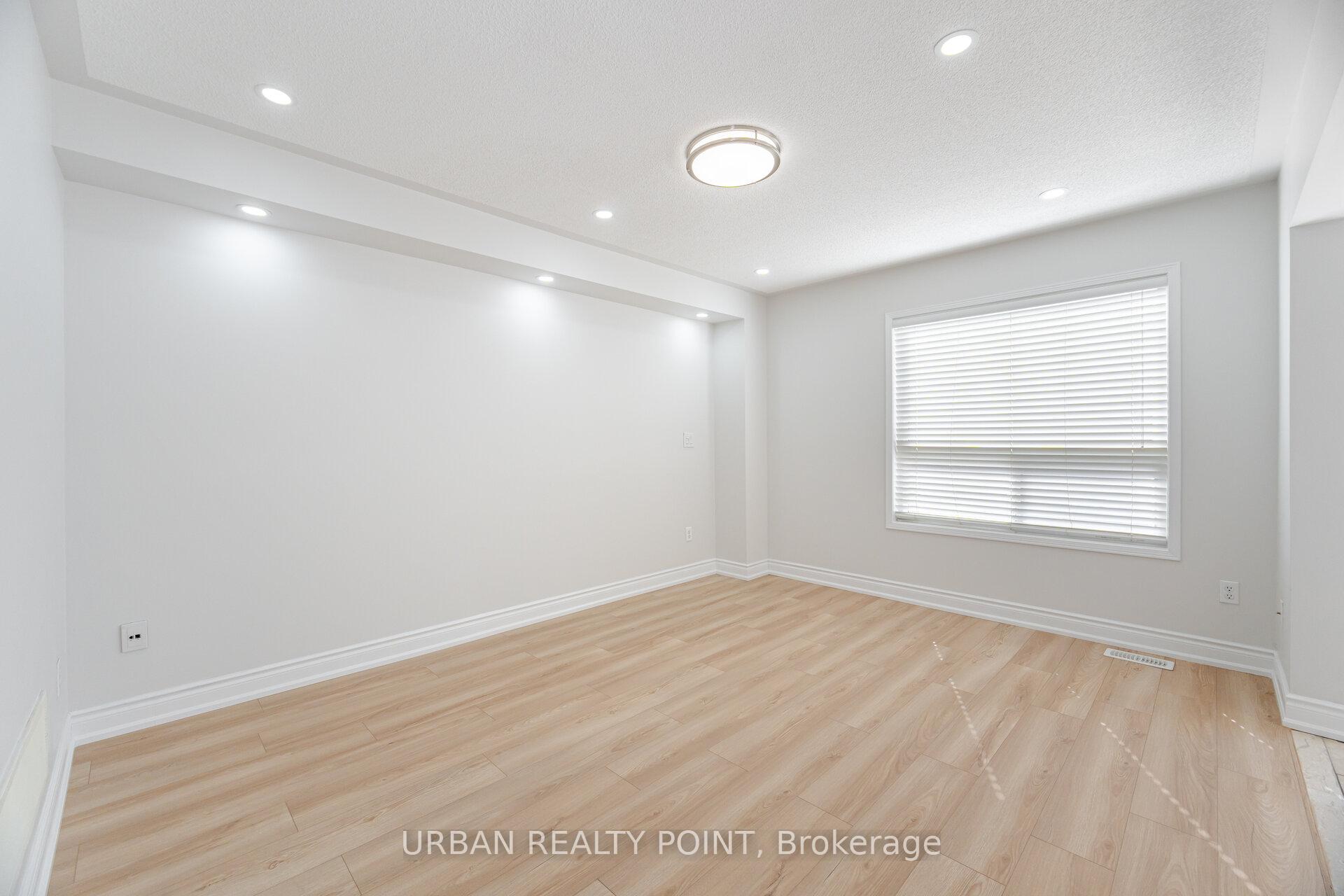 Photo 12 of 50 Silver Egret Road, Brampton, Fletcher's Meadow — HOMEH