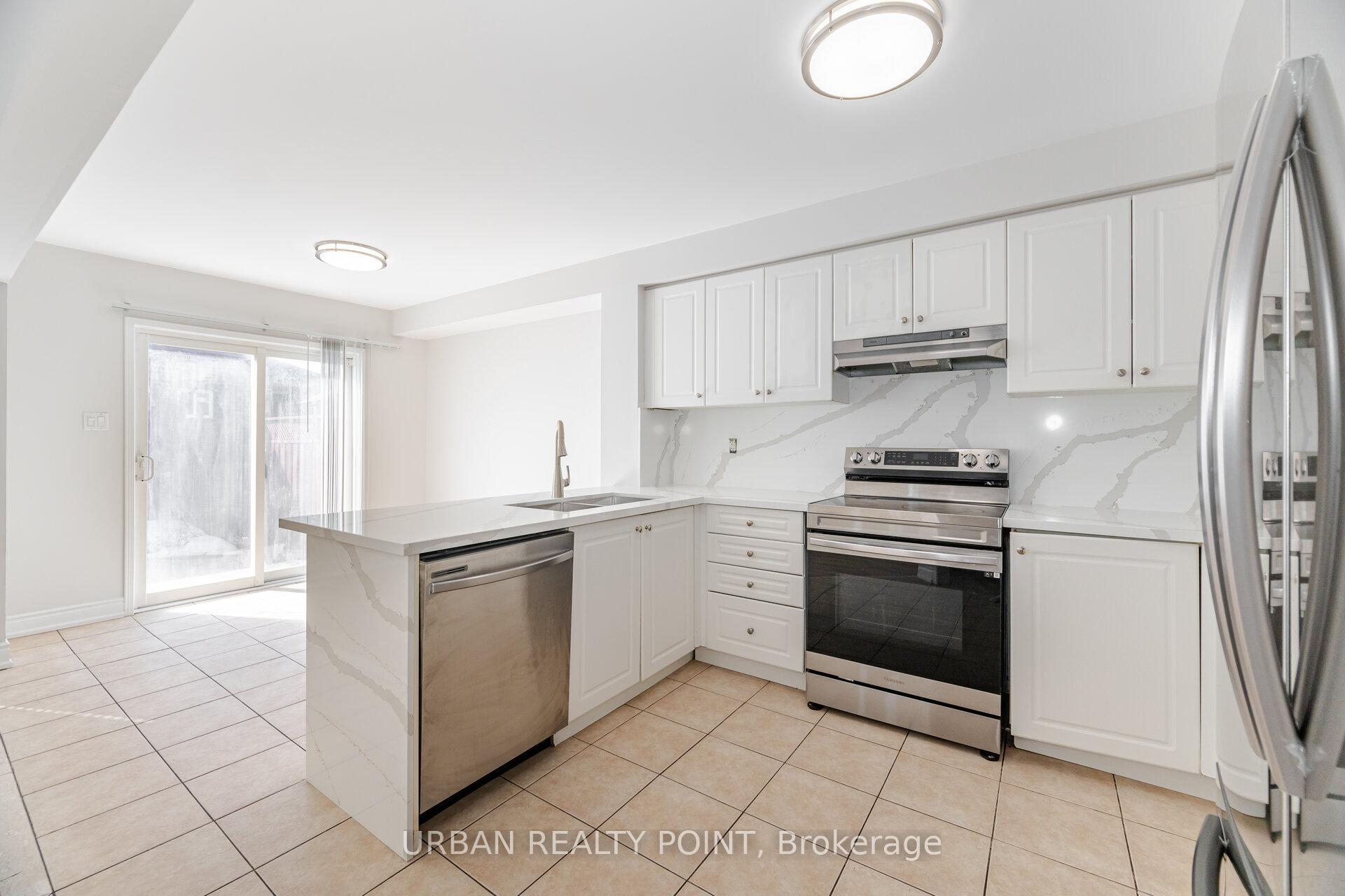 Photo 19 of 50 Silver Egret Road, Brampton, Fletcher's Meadow — HOMEH