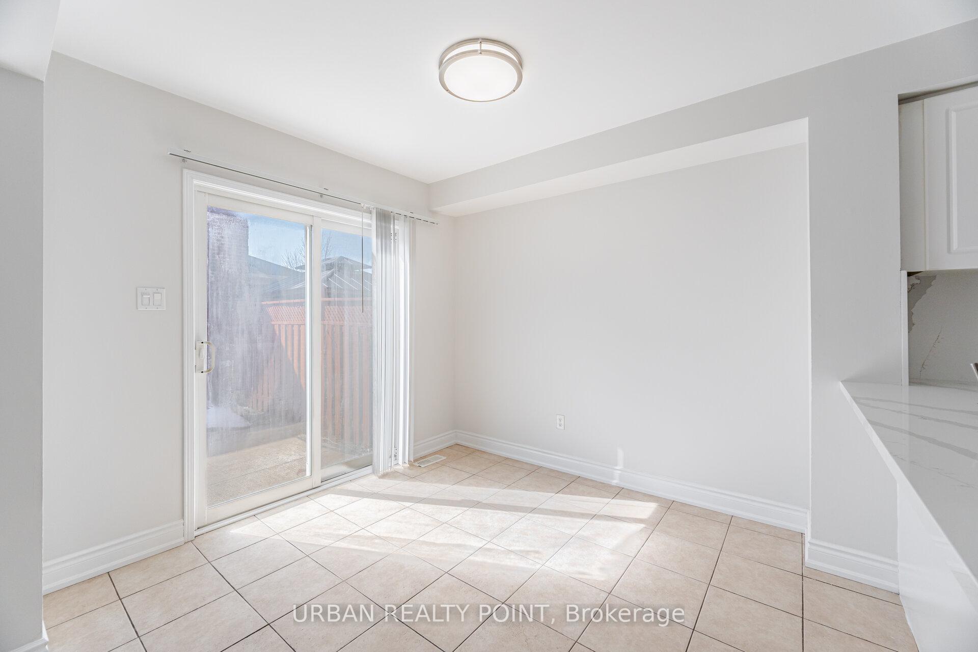 Photo 21 of 50 Silver Egret Road, Brampton, Fletcher's Meadow — HOMEH